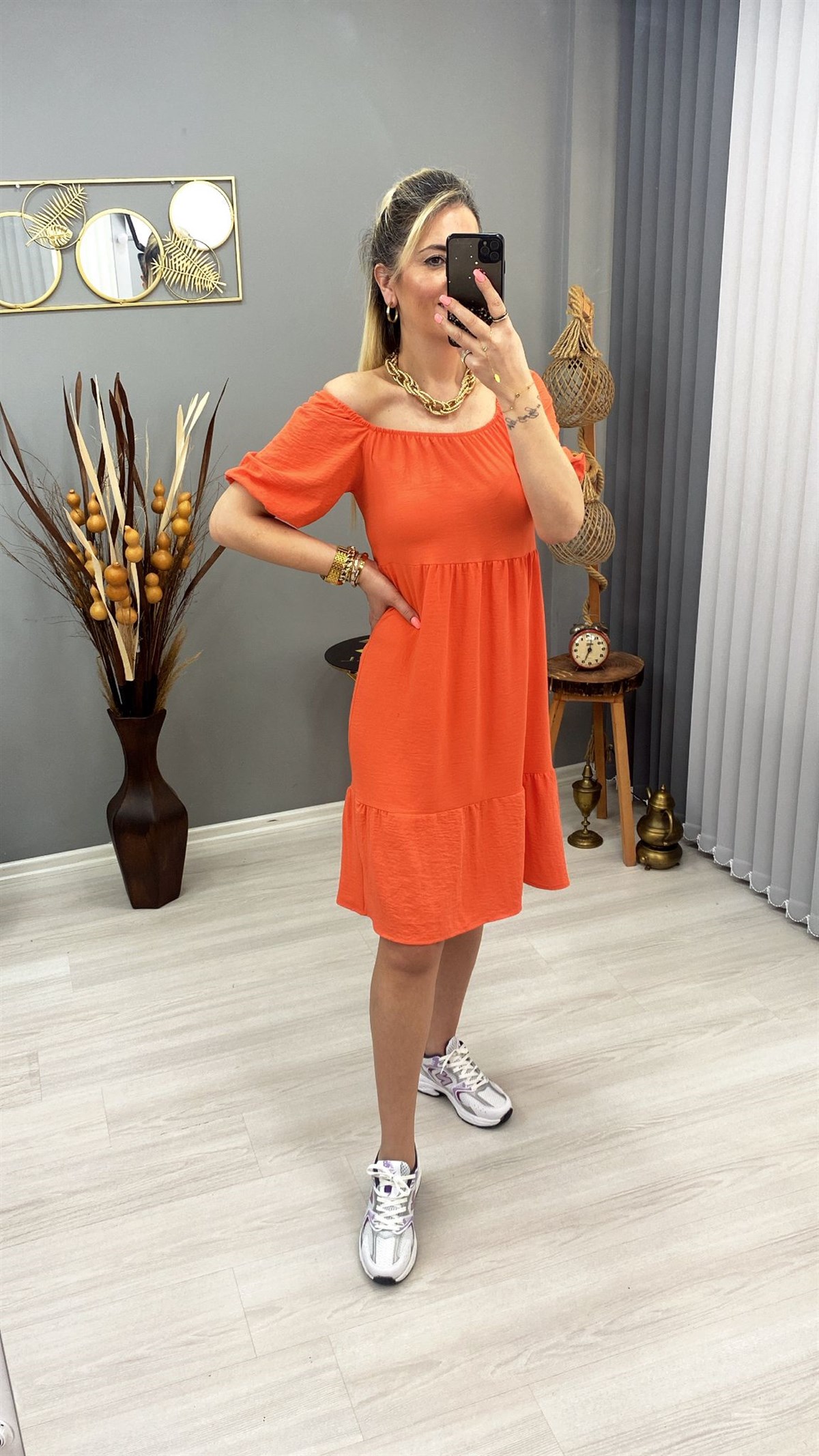 Oranj Renk kare Yaka Elbise
