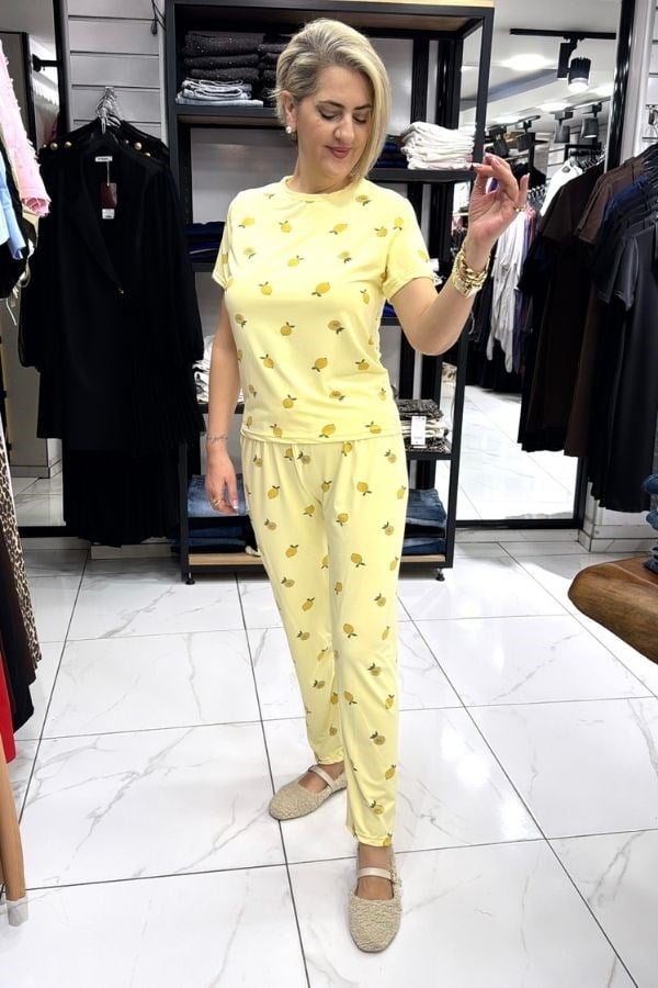 Sarı Renk Limon Desenli Pijama Takımı