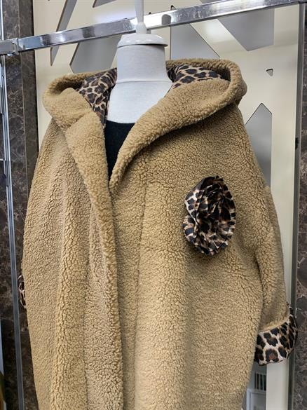  Leopar Detaylı Kapüşonlu Peluş Kaban-CAMEL