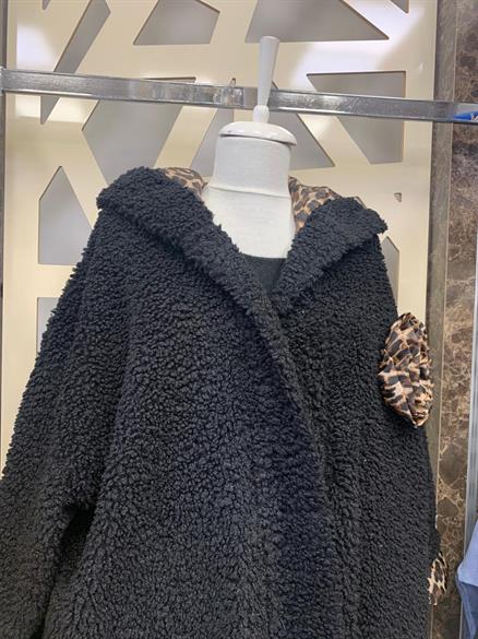  Leopar Detaylı Kapüşonlu Peluş Kaban