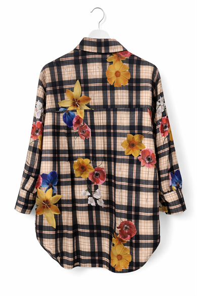 Çiçek Desenli Ekose Kadın Gömlek – Rahat Kesim, Uzun Kollu