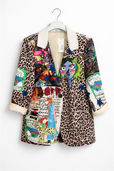 Leopar Desenli Graffiti Baskılı Kadın Blazer Ceket – Oversize Şık Tasarım Ceket