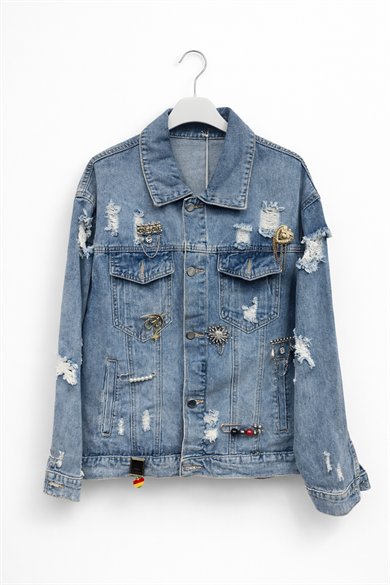 Mavi Kot Ceket – Taşlı & Yırtık Detaylı Oversize Denim Ceket