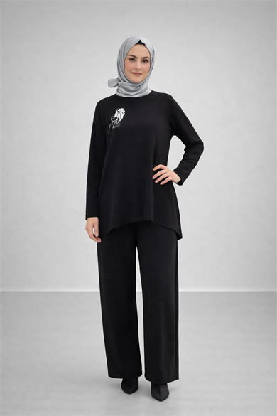 Taş Detalı Triko Takım
