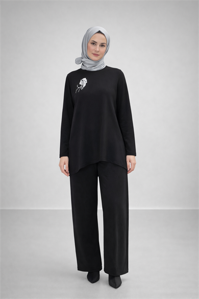 Taş Detalı Triko Takım