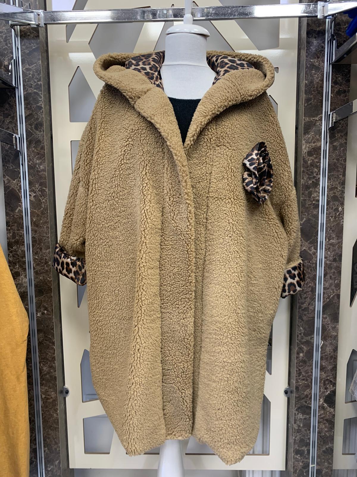  Leopar Detaylı Kapüşonlu Peluş Kaban-CAMEL