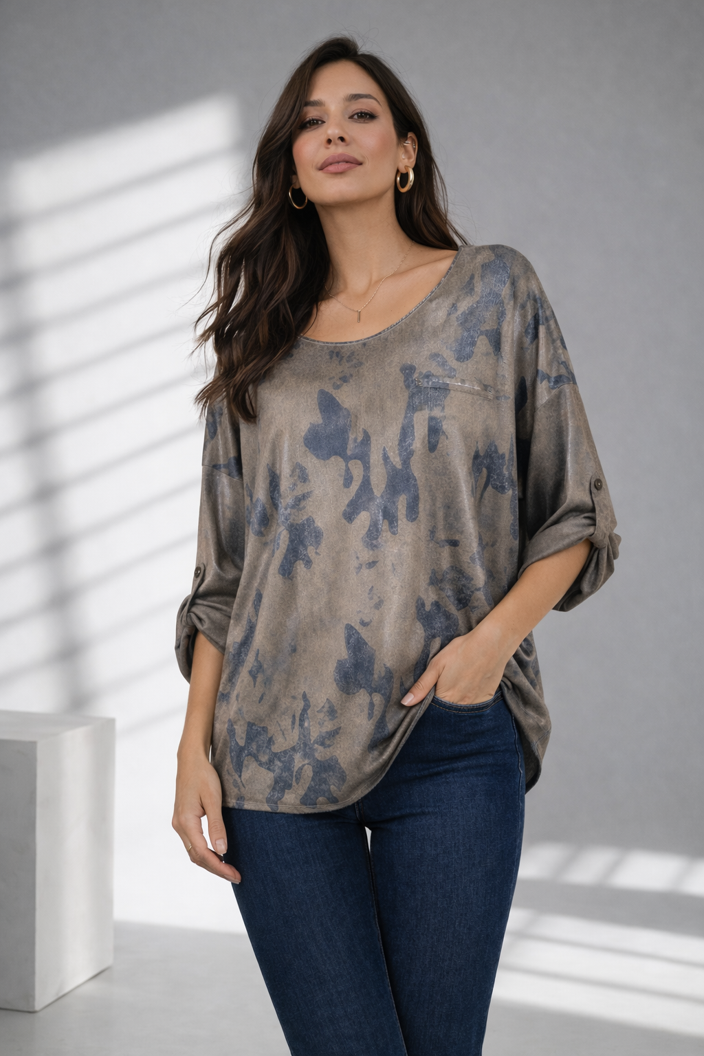 İthal Işıltılı Soyut Desenli Havuz Yaka Oversize Bluz-Kahve
