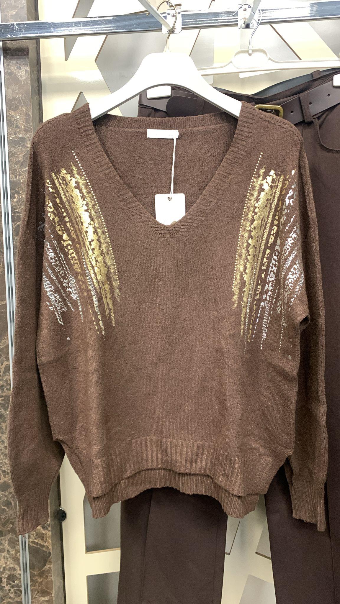 V yaka Omuzları Varak Baskılı İtalyan Bluz -kahve 