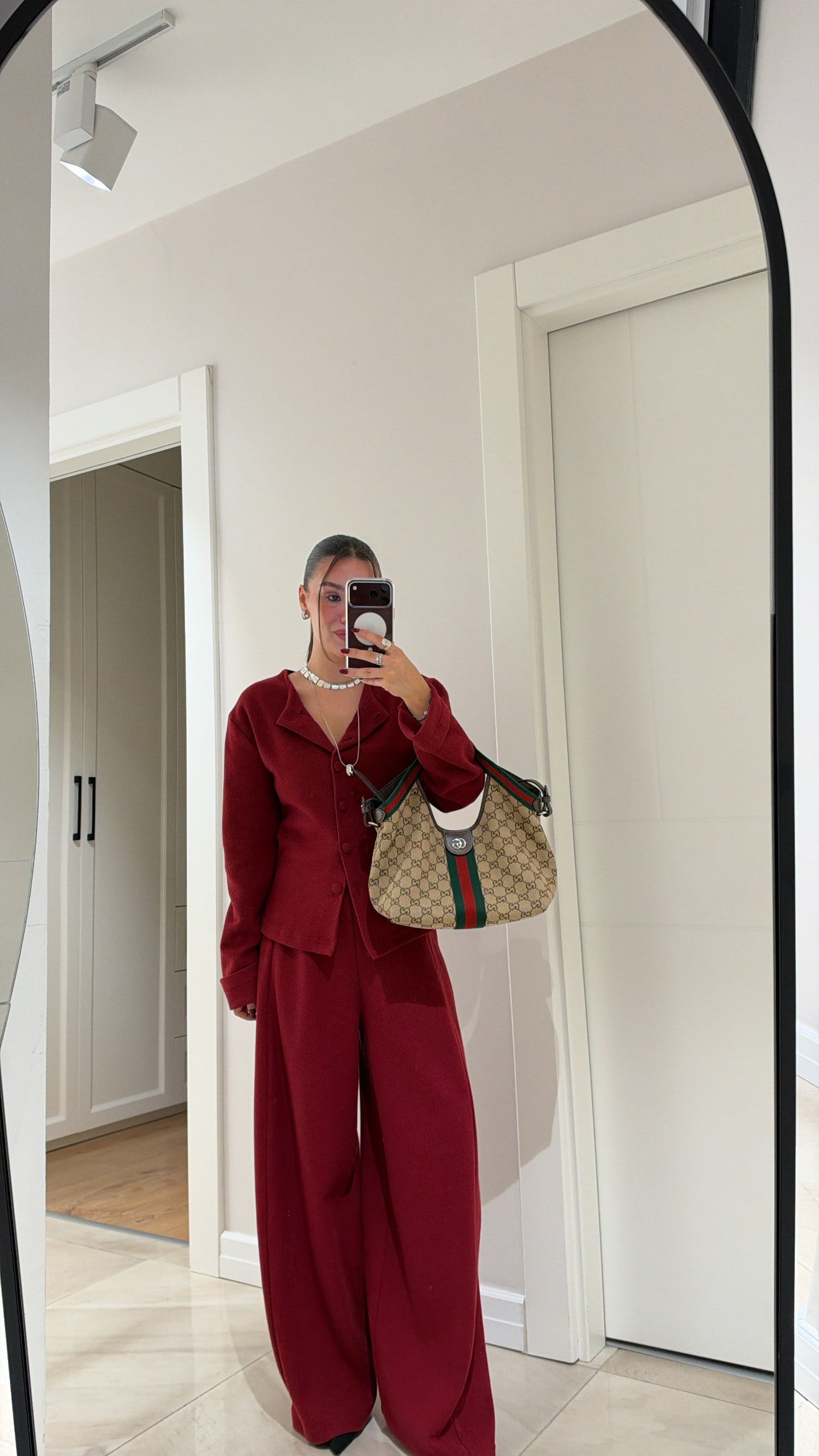 Kırmızı Düğmeli Marka Model Triko Takım