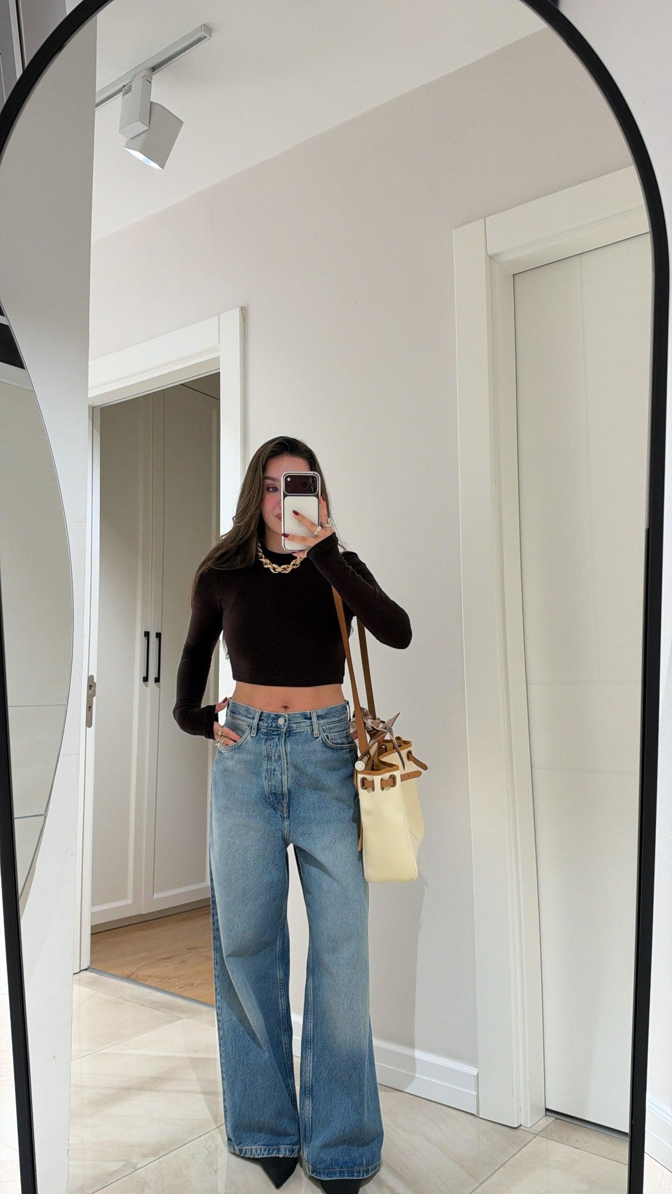 Mavi Düğme Detaylı Marka Model Jean 