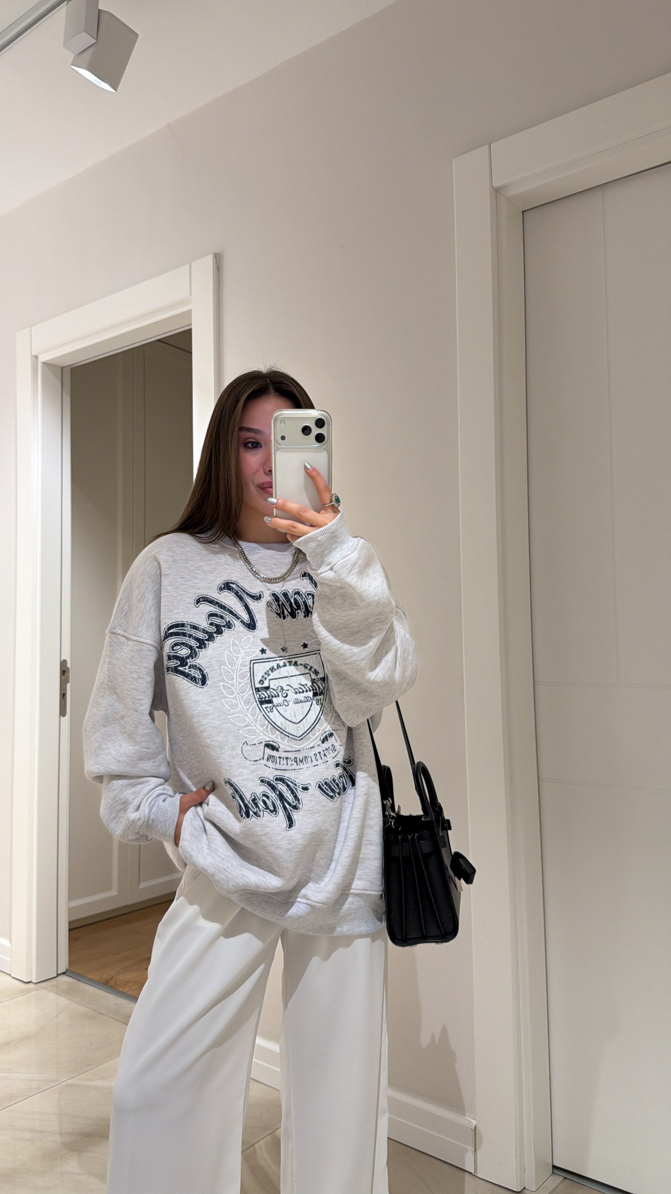 Gri Lacivert Yazı Detaylı Sweat
