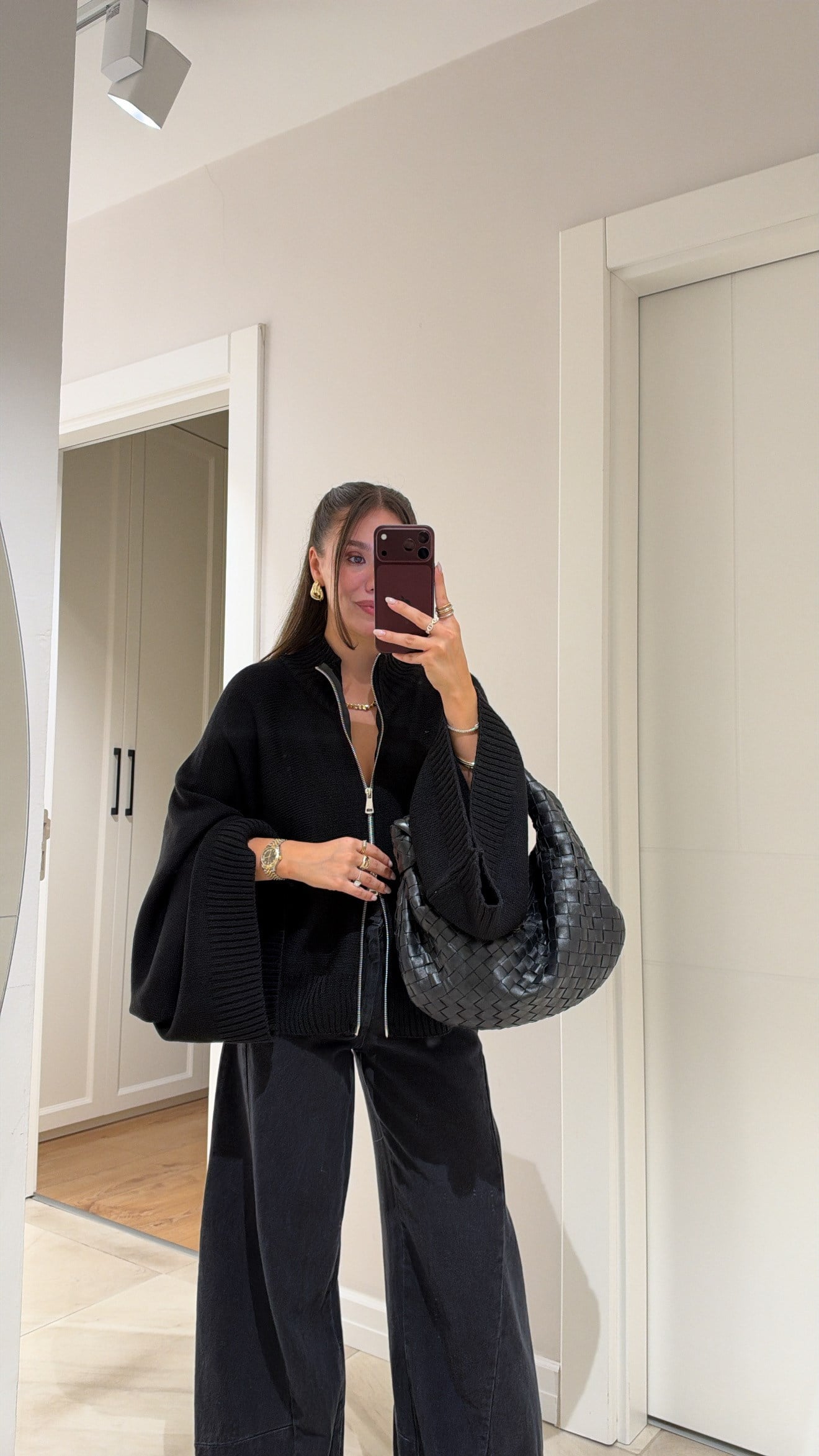 Siyah Fermuarlı Yarasa Kol Marka Model Triko Hırka