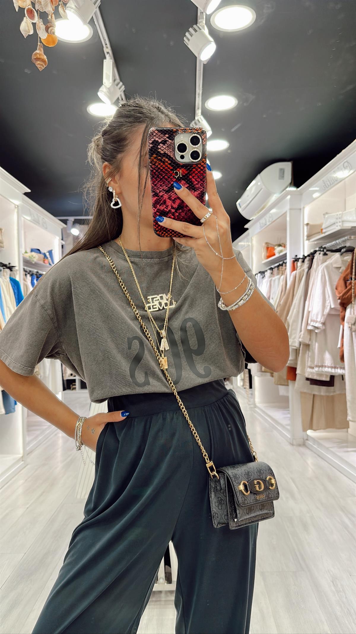 Antrasit Renk Gold Most Loved Baskılı Tshirt