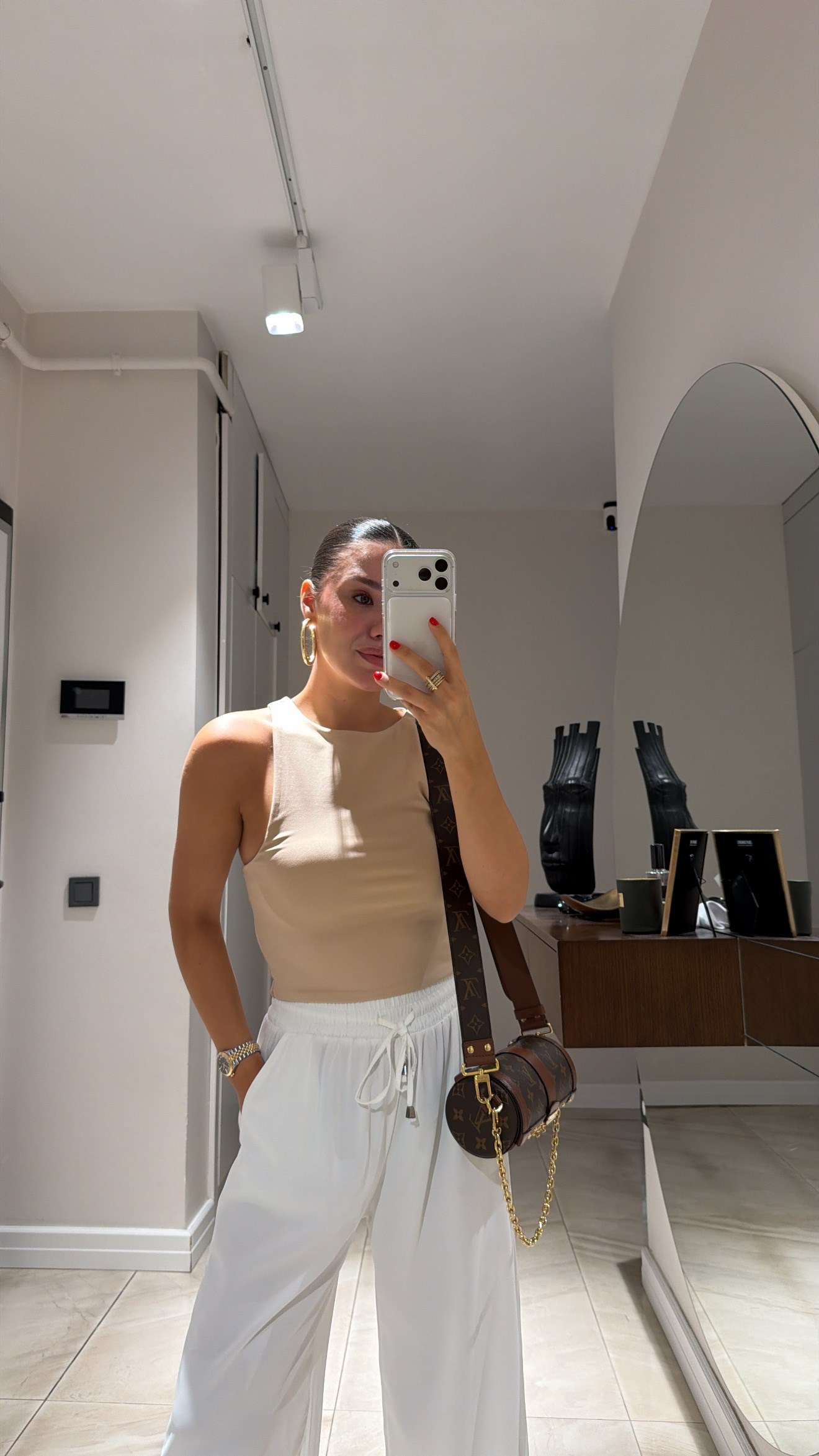 Bej Halter Yaka Crop Bluz 