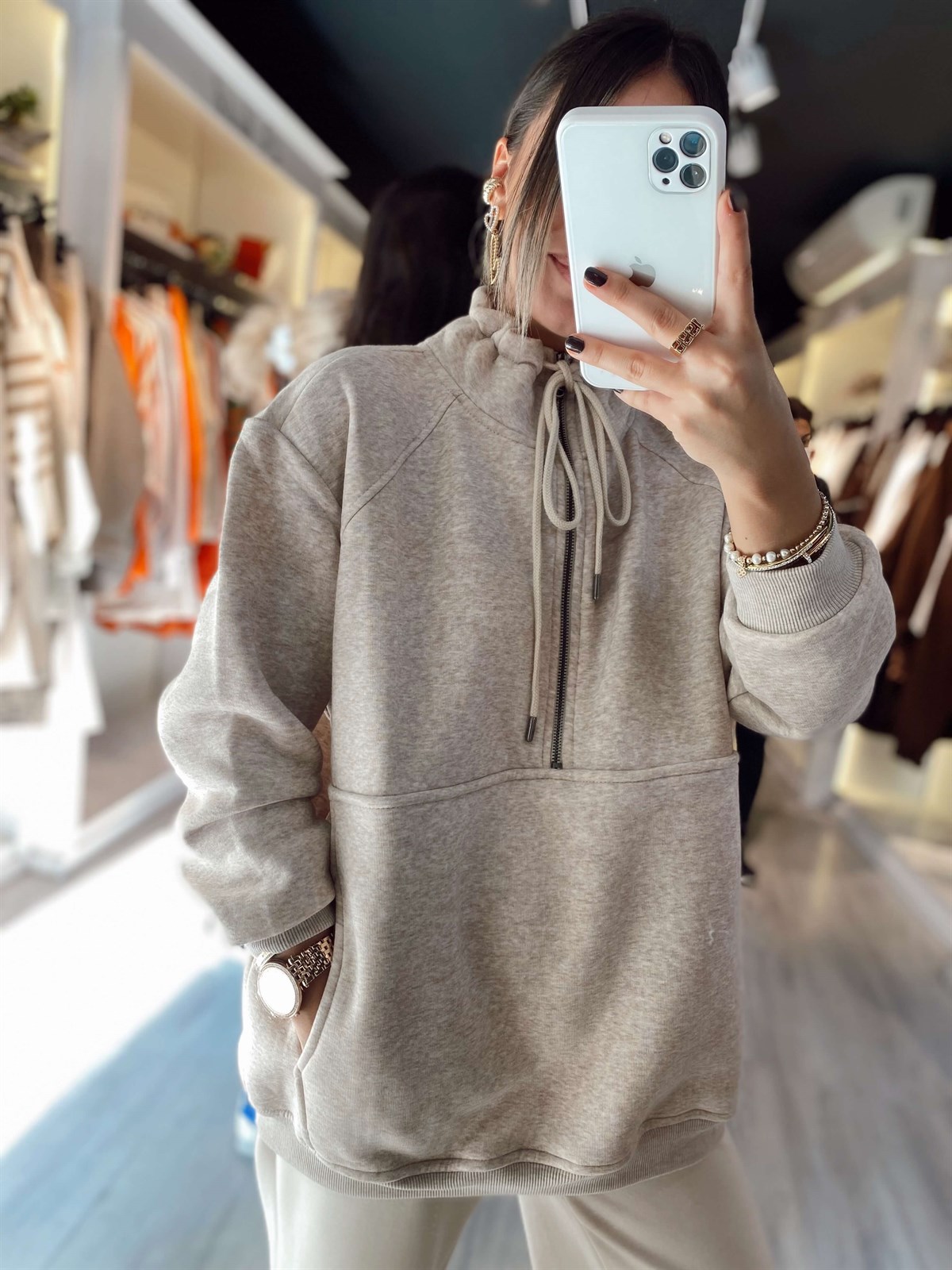 Bej Önden Fermuarlı Kanguru Cepli Oversize Sweat