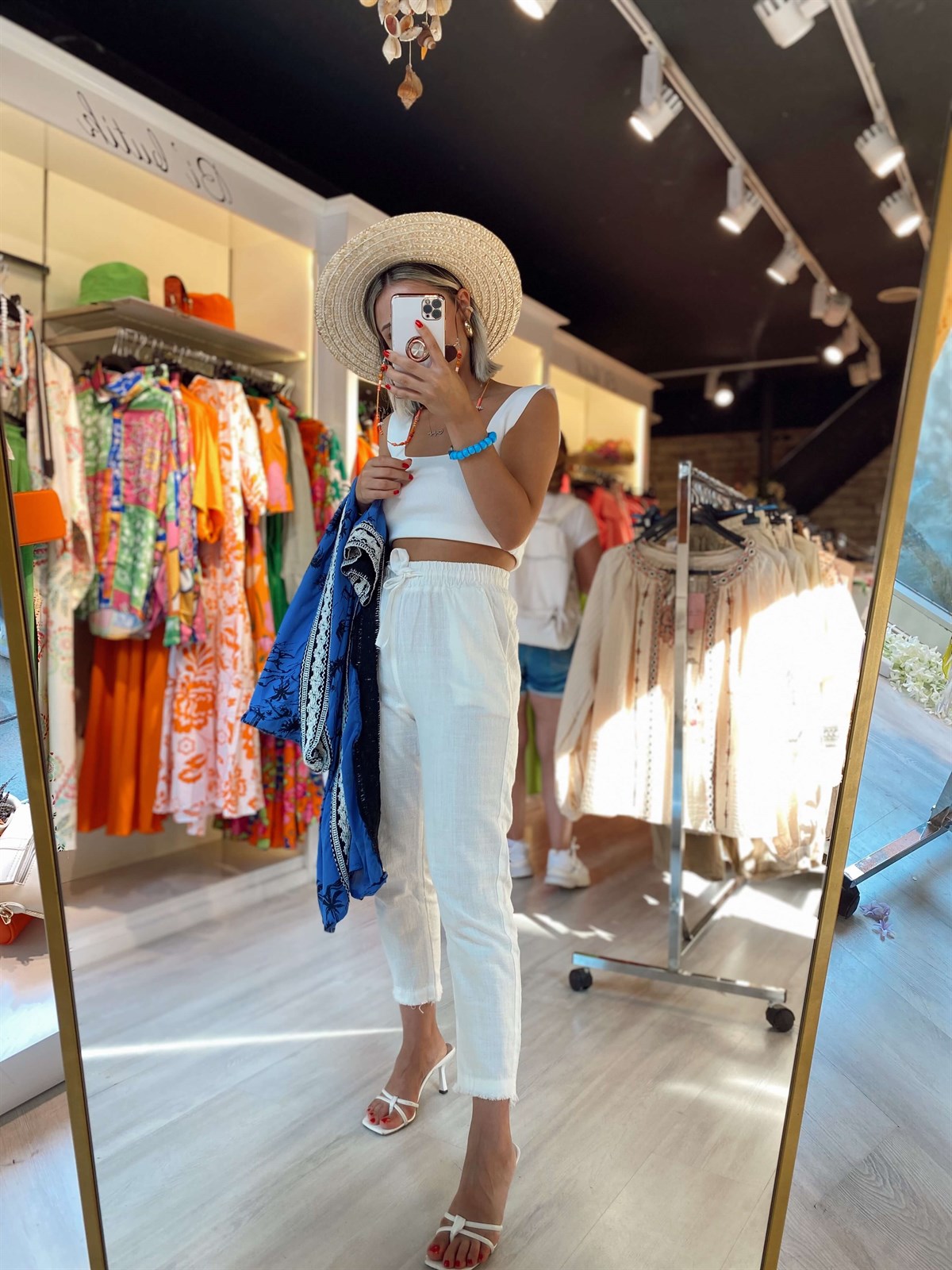 Beyaz Beli Lastikli Paça Detaylı Keten Pantolon