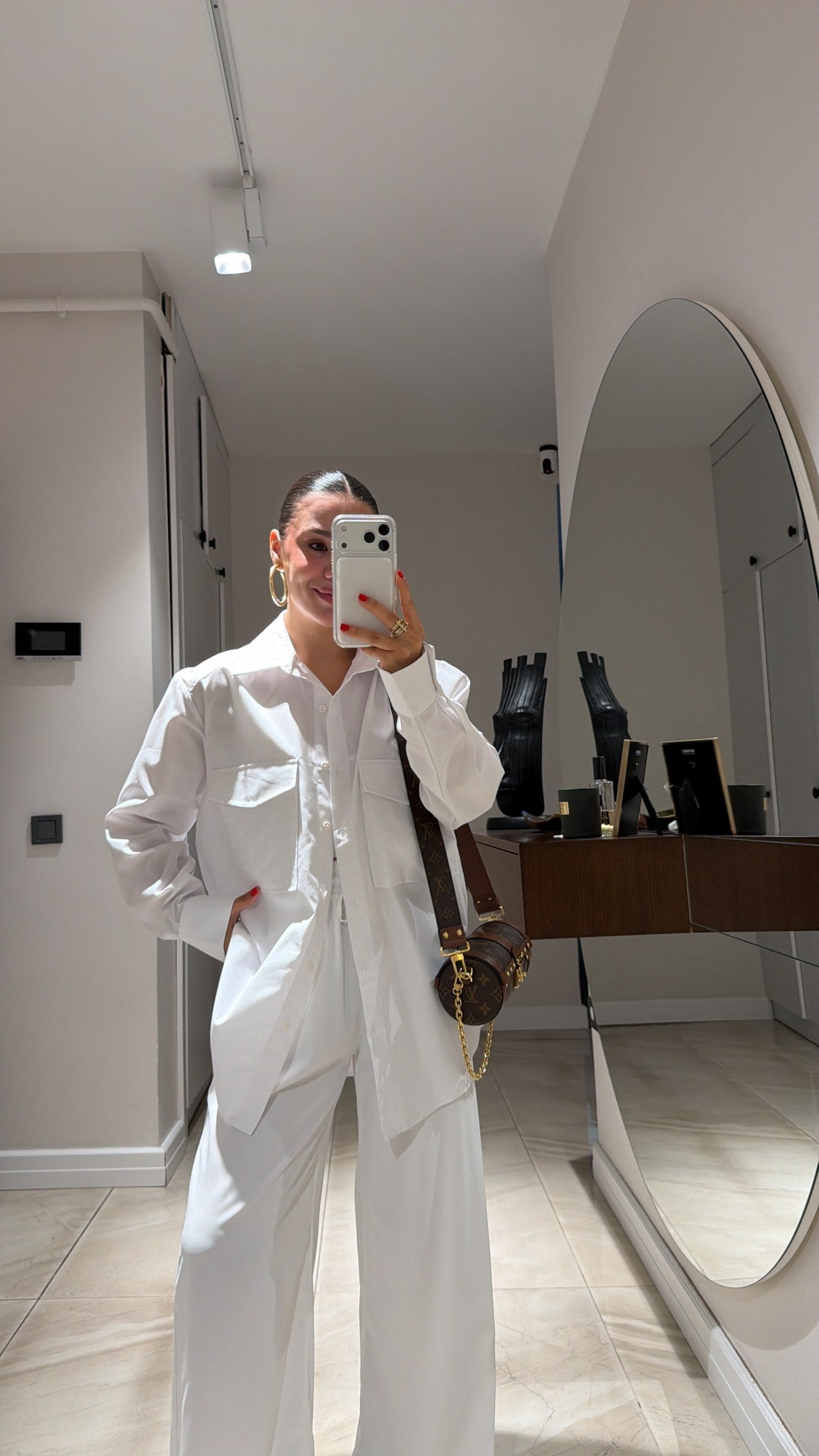 Beyaz Çift Cepli Oversize Gömlek 