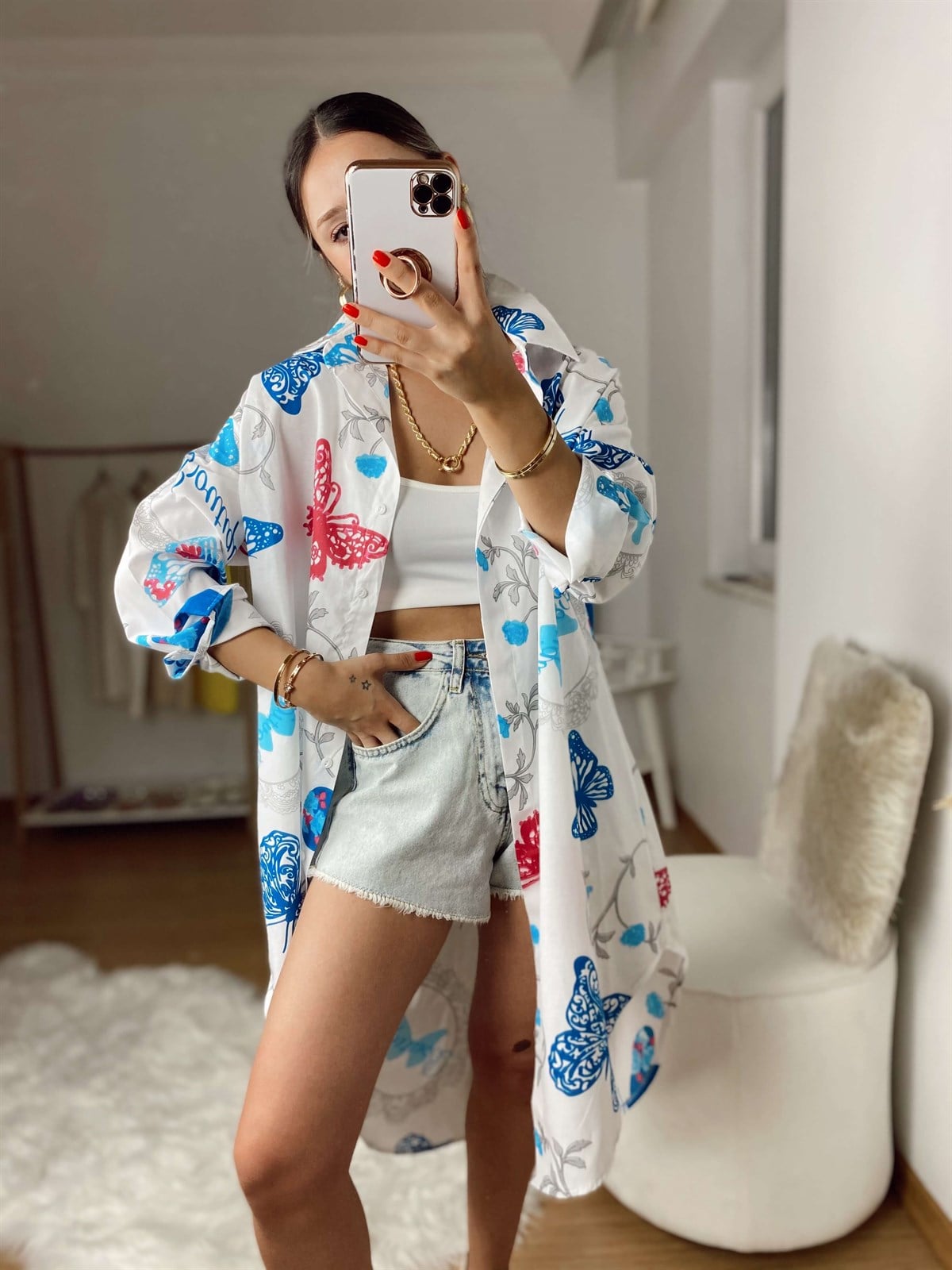 Beyaz Kelebek Baskılı Uzun Oversize Gömlek