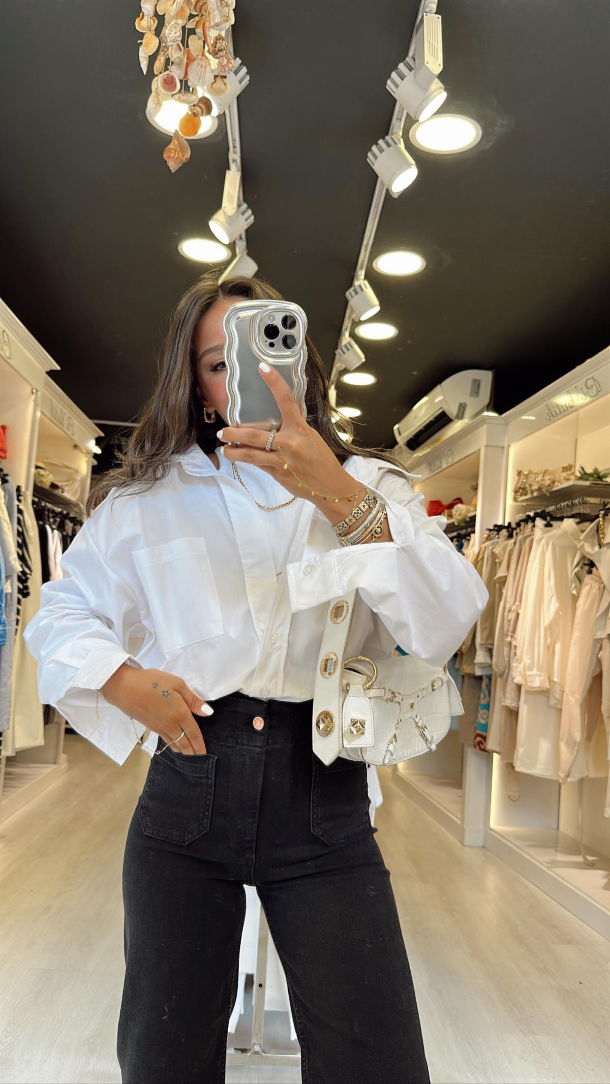 Beyaz Kendinden Atletli Oversize Gömlek 