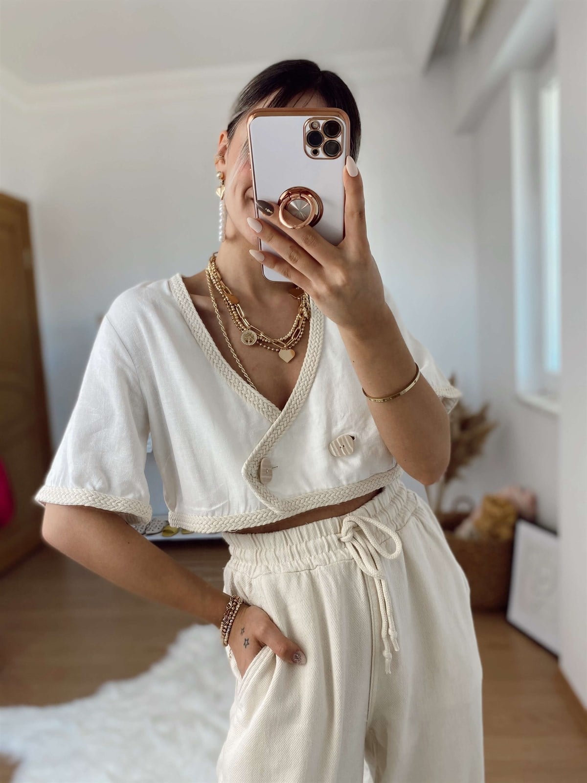 Beyaz Örgü Detaylı Bluz