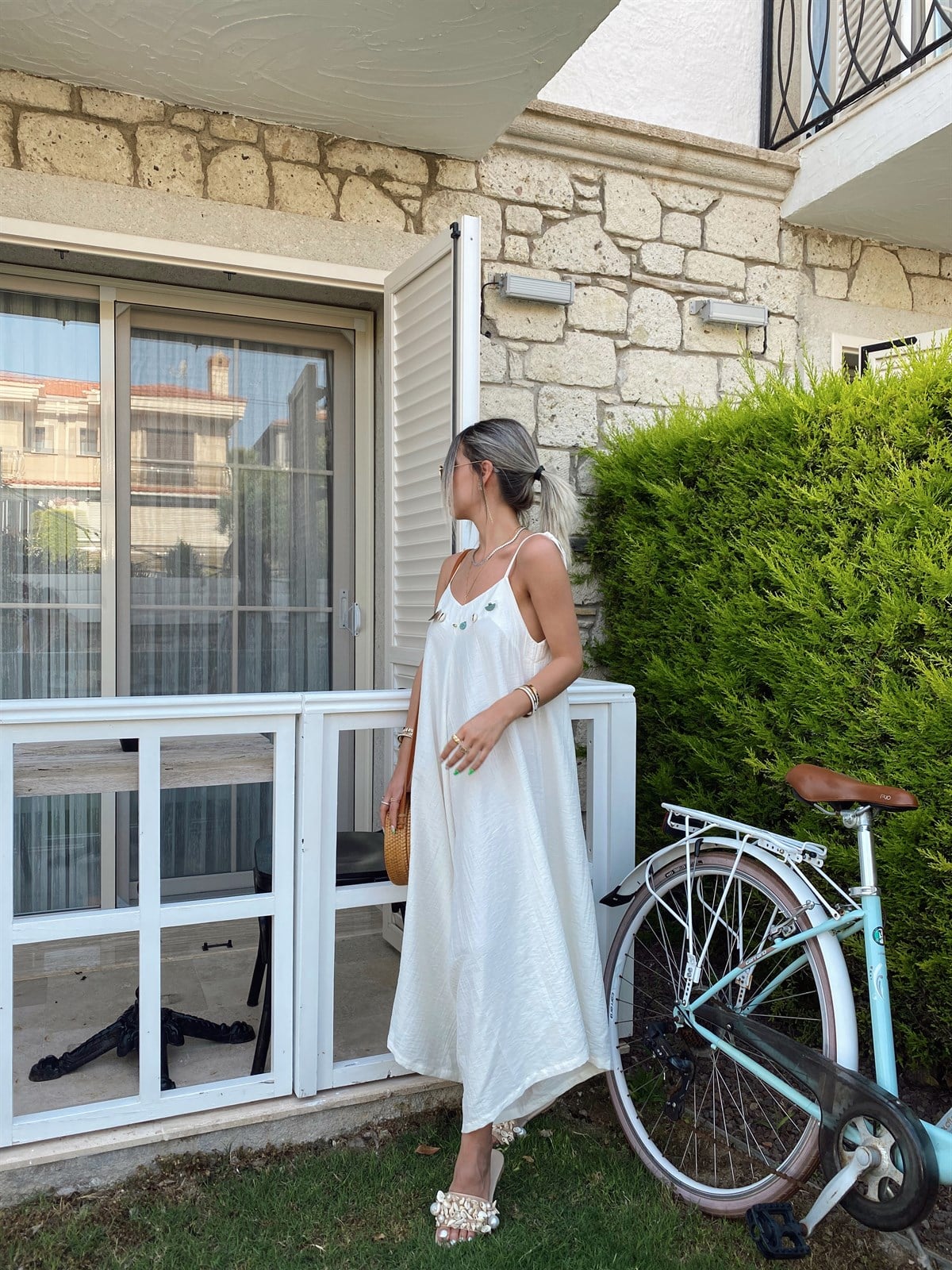 Beyaz Taşlı Bol Paça Askılı Tulum 