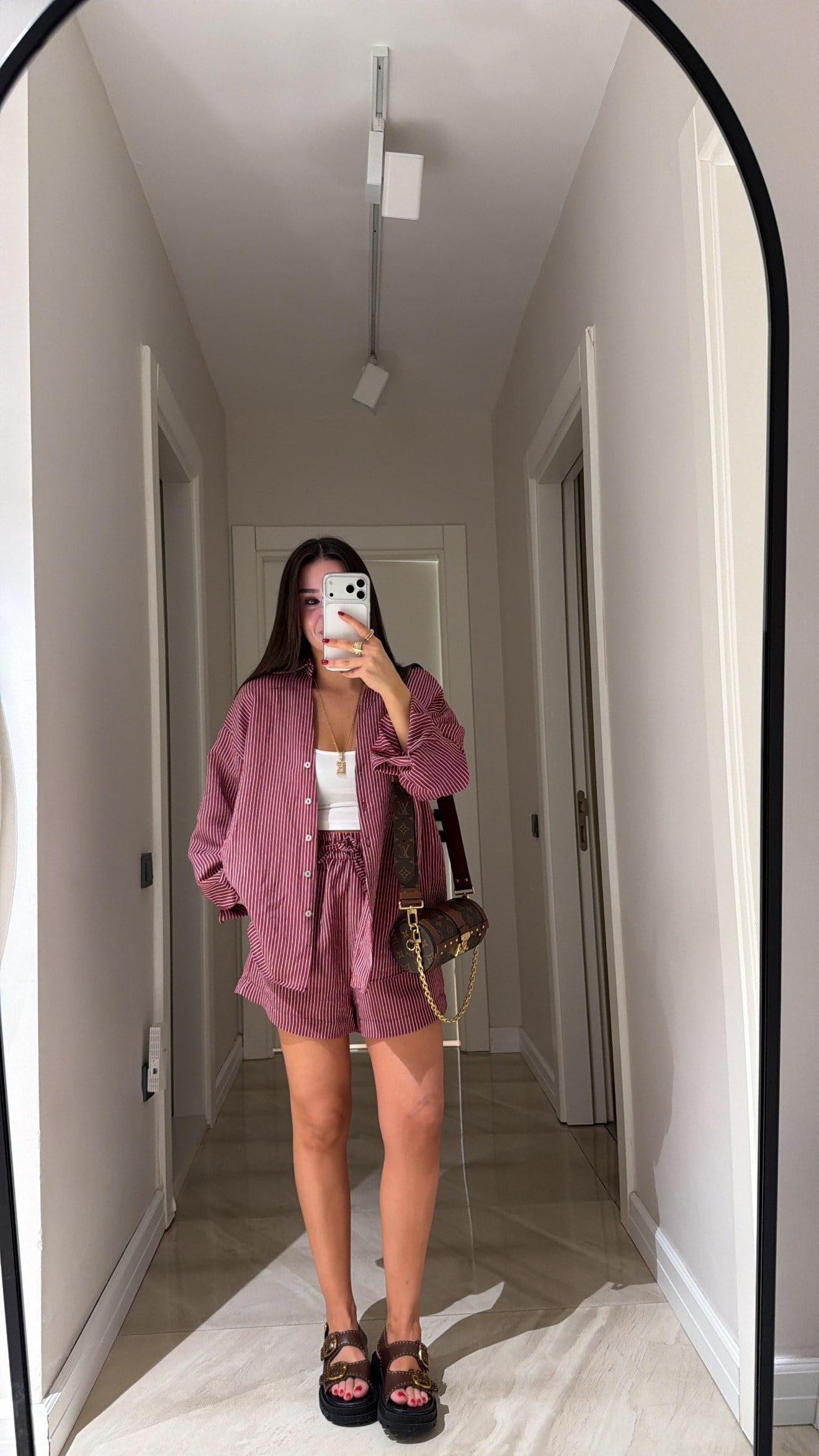 Bordo Beyaz Çizgili Bel Lastikli Şort