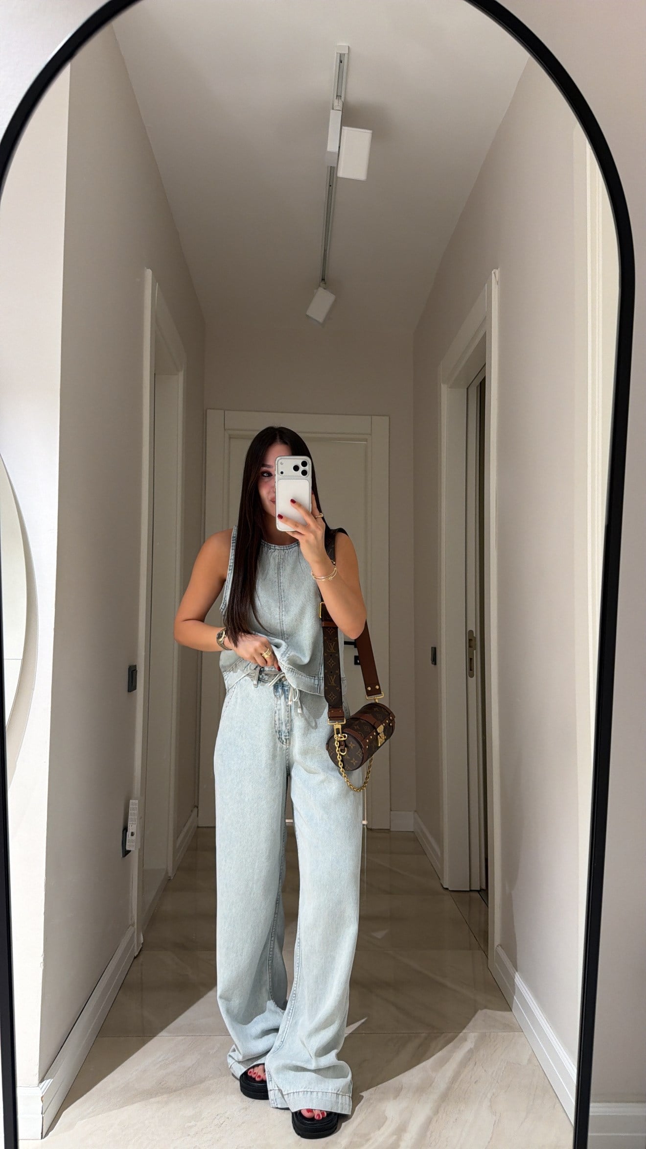 Buz Mavi Arka Fermuar Detaylı Pantolon Takım