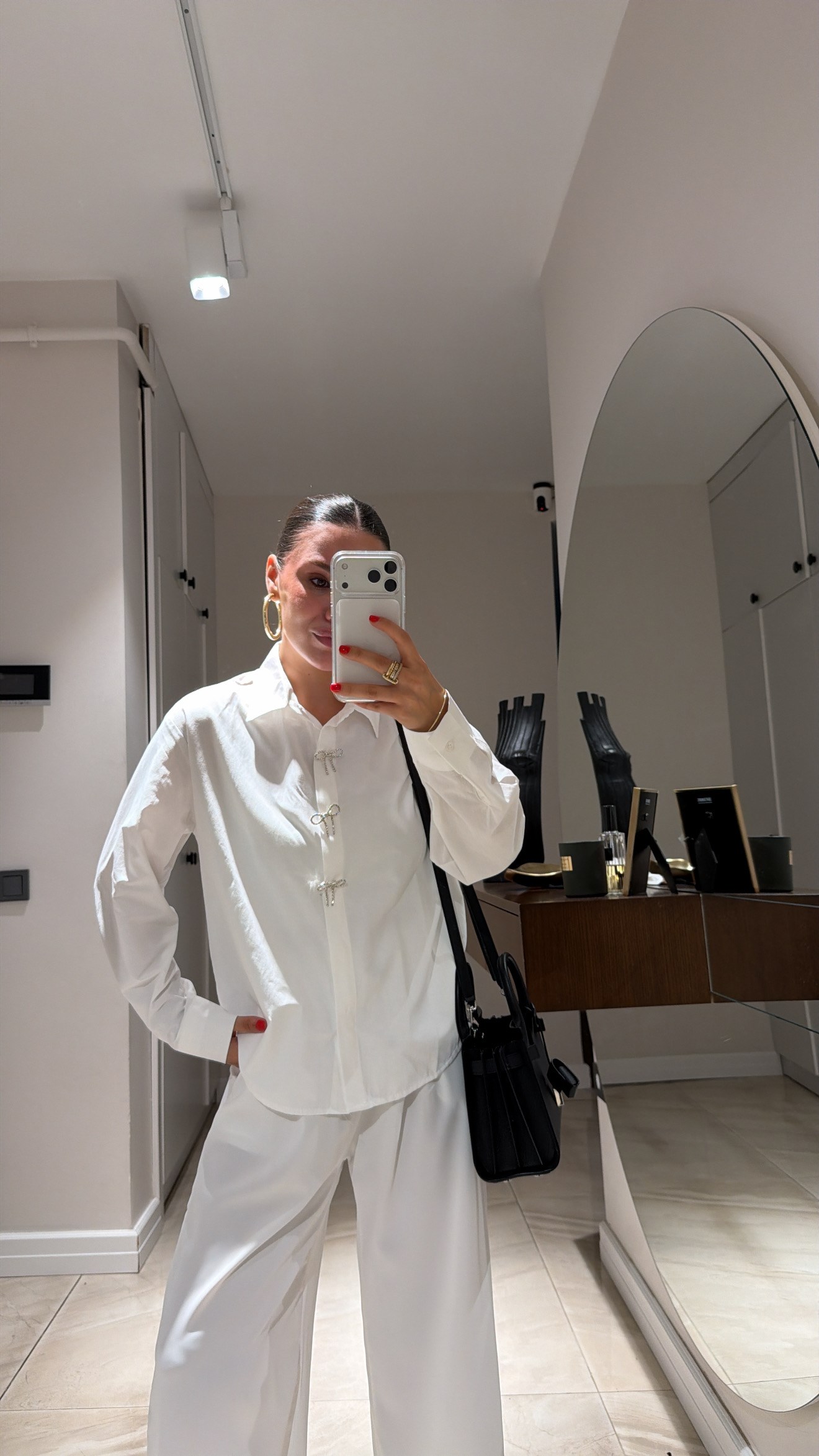 Ekru Fiyonk Detaylı Gömlek