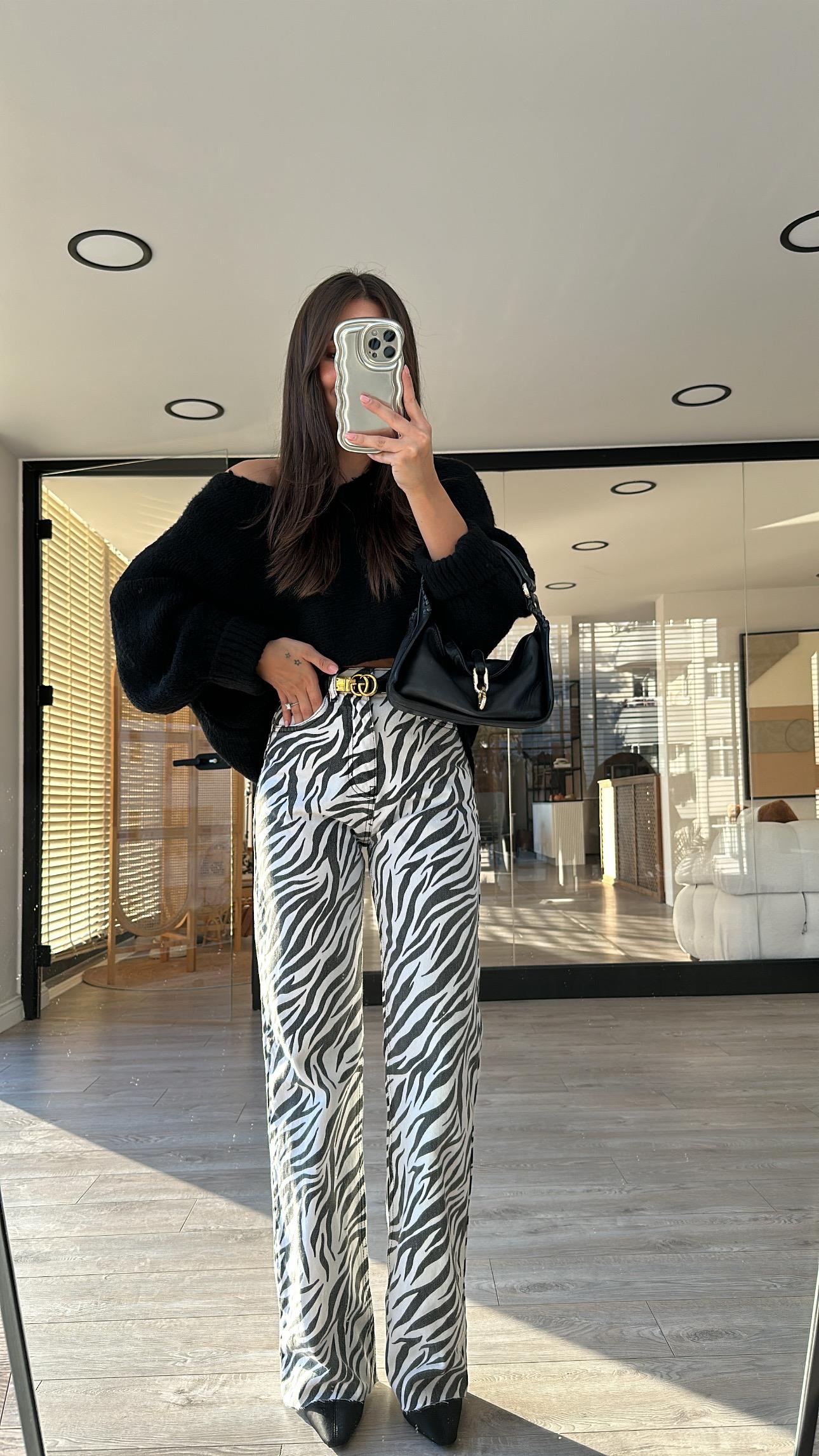 Ekru Siyah Zebra Desen Marka Model Straight Fit Jean