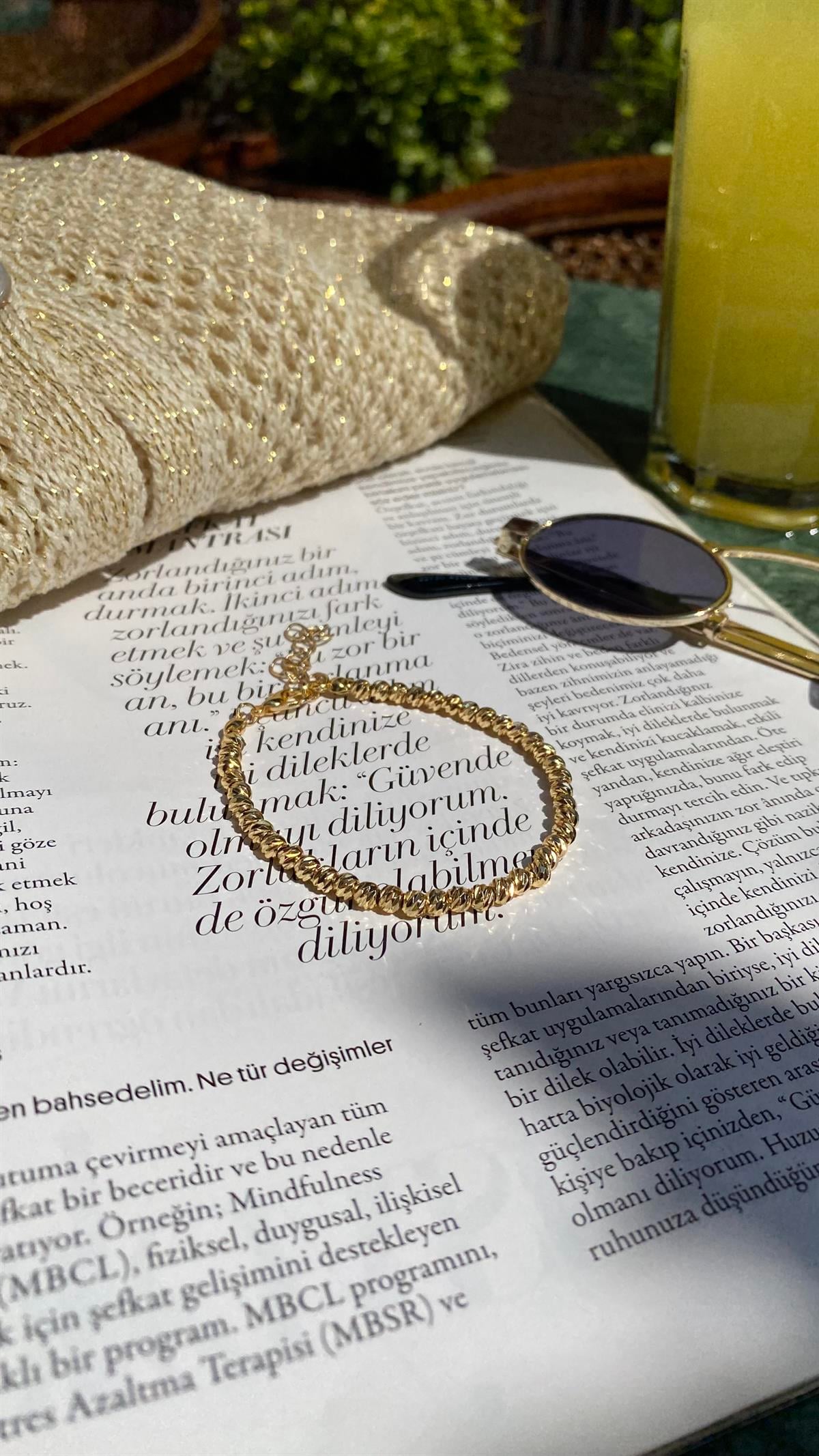 Gold Boncuklu Bileklik