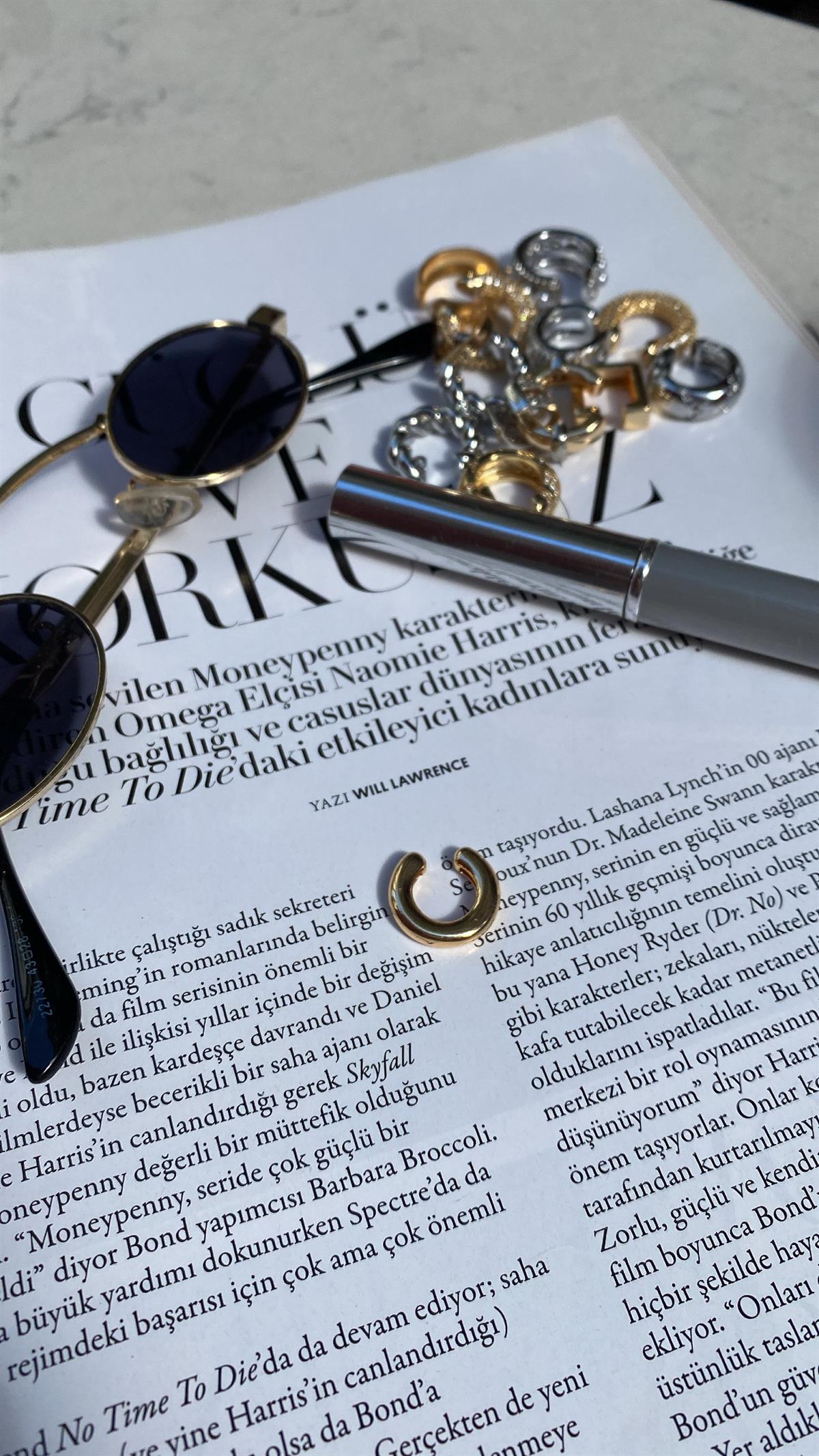 Gold Boru Kıkırdak Küpe