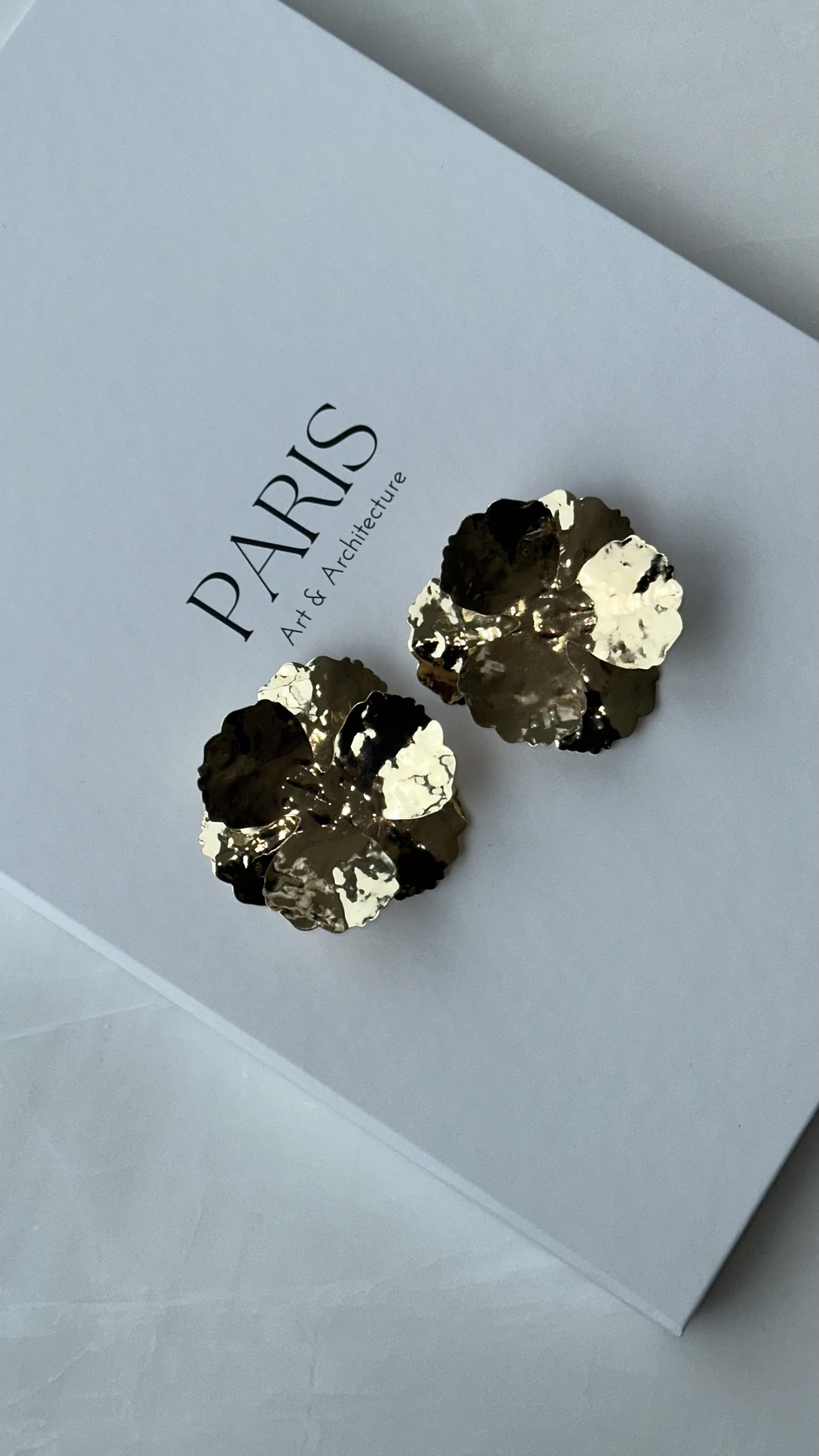 Gold Büyük Çiçek Küpe