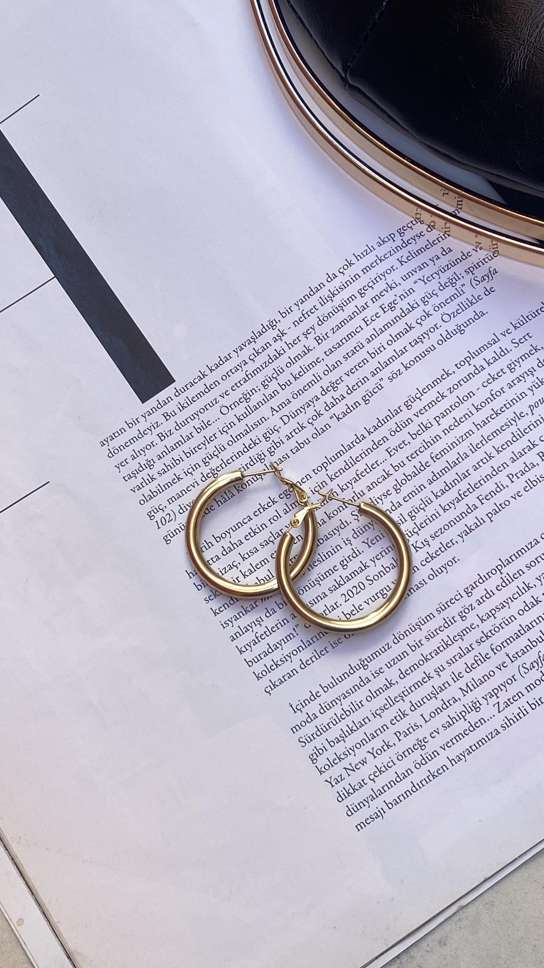 Gold Çelik Boru Halka Mat Küpe (3.5cm)