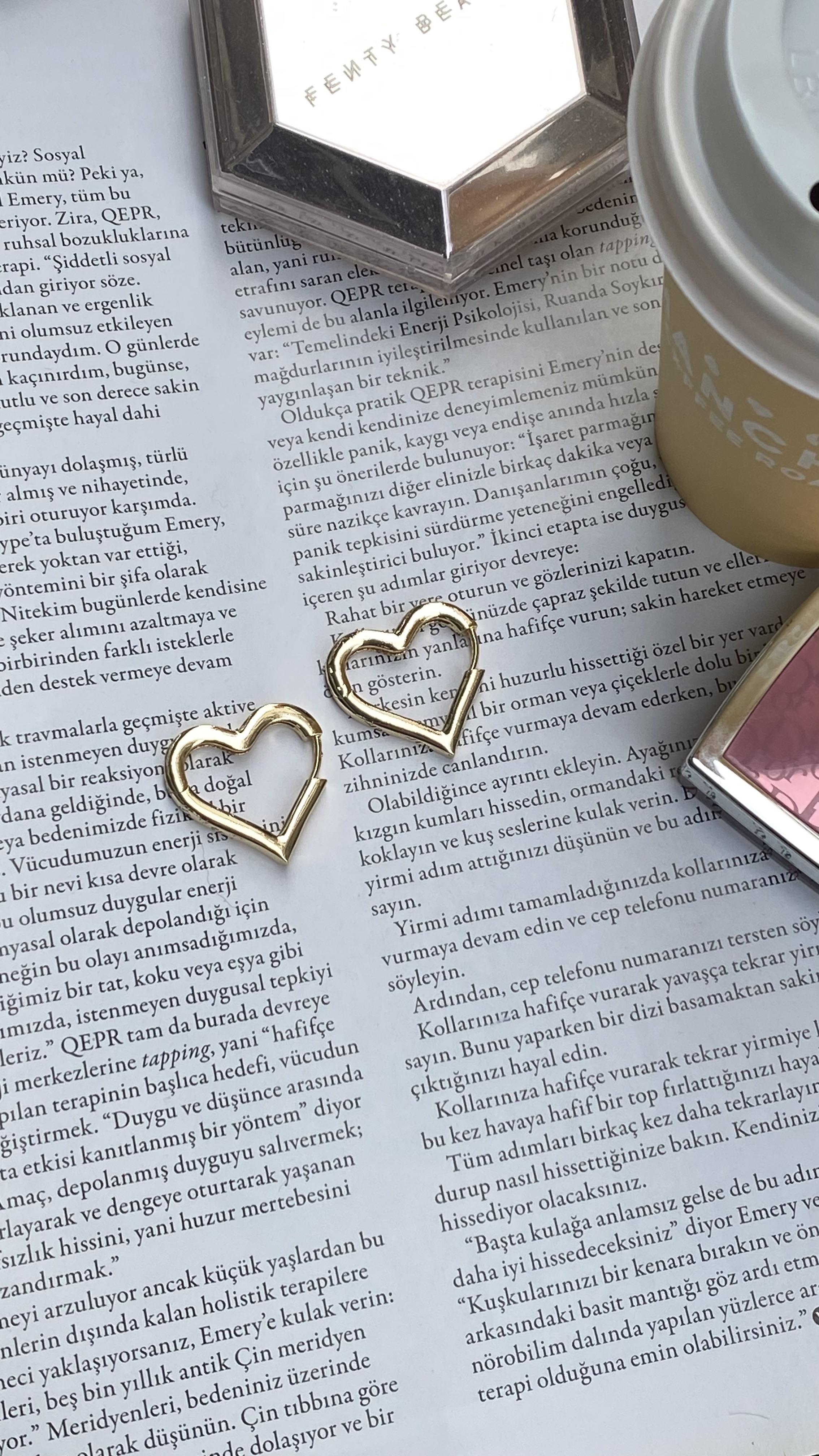 Gold İnce Kalp Küpe