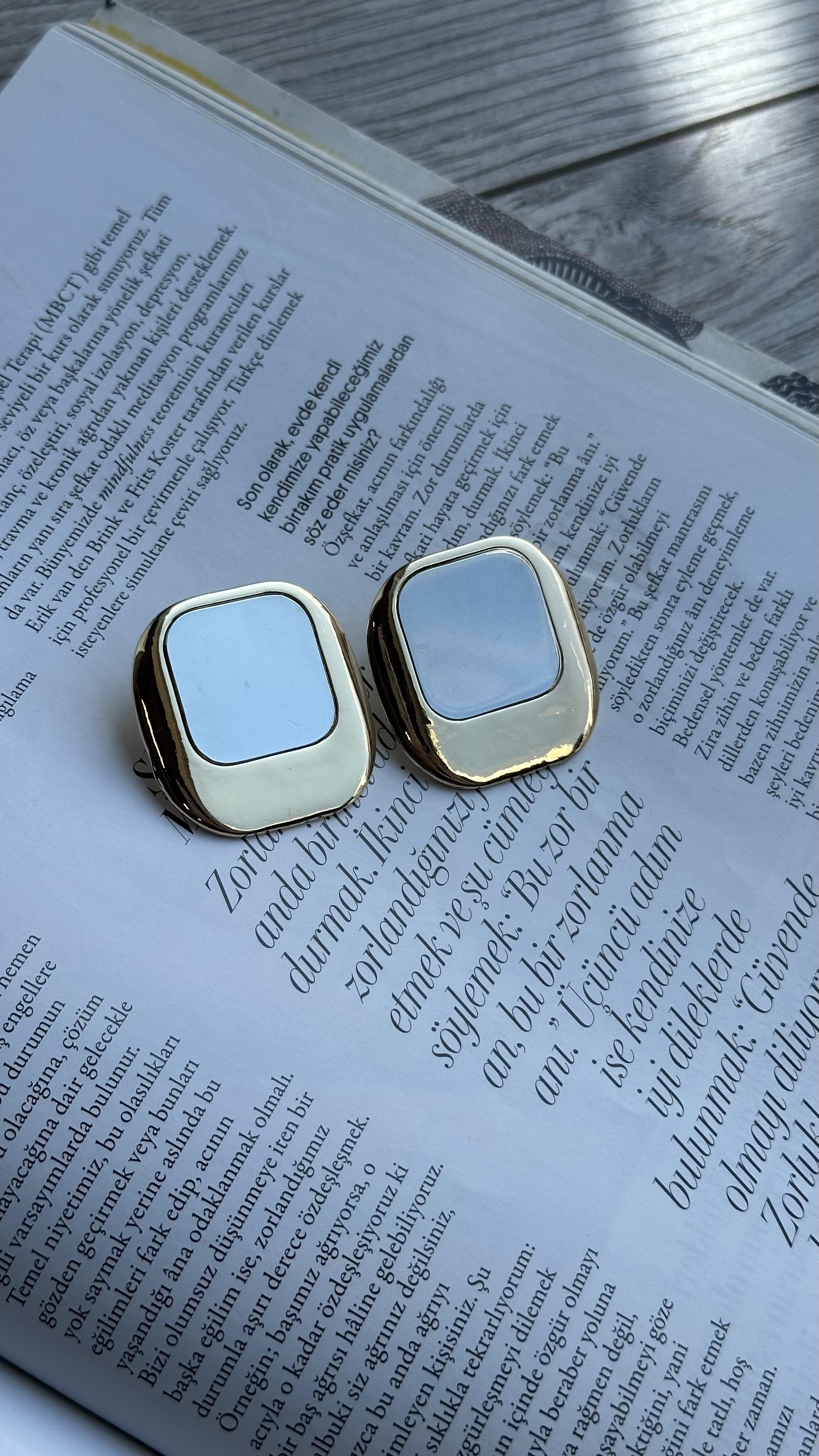 Gold Kare Silver Küpe