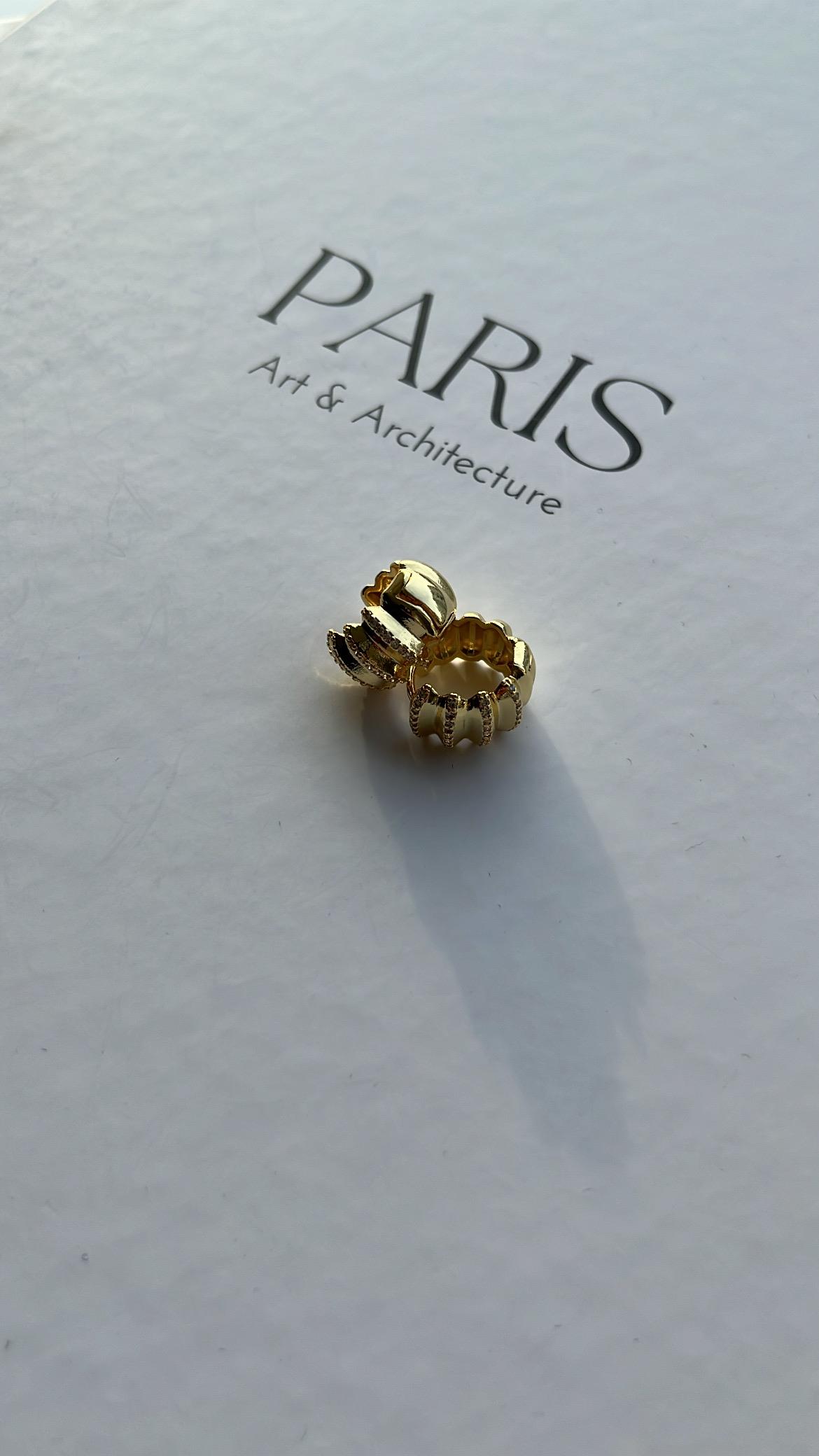 Gold Zirkon Taşlı Tırtıklı Küpe