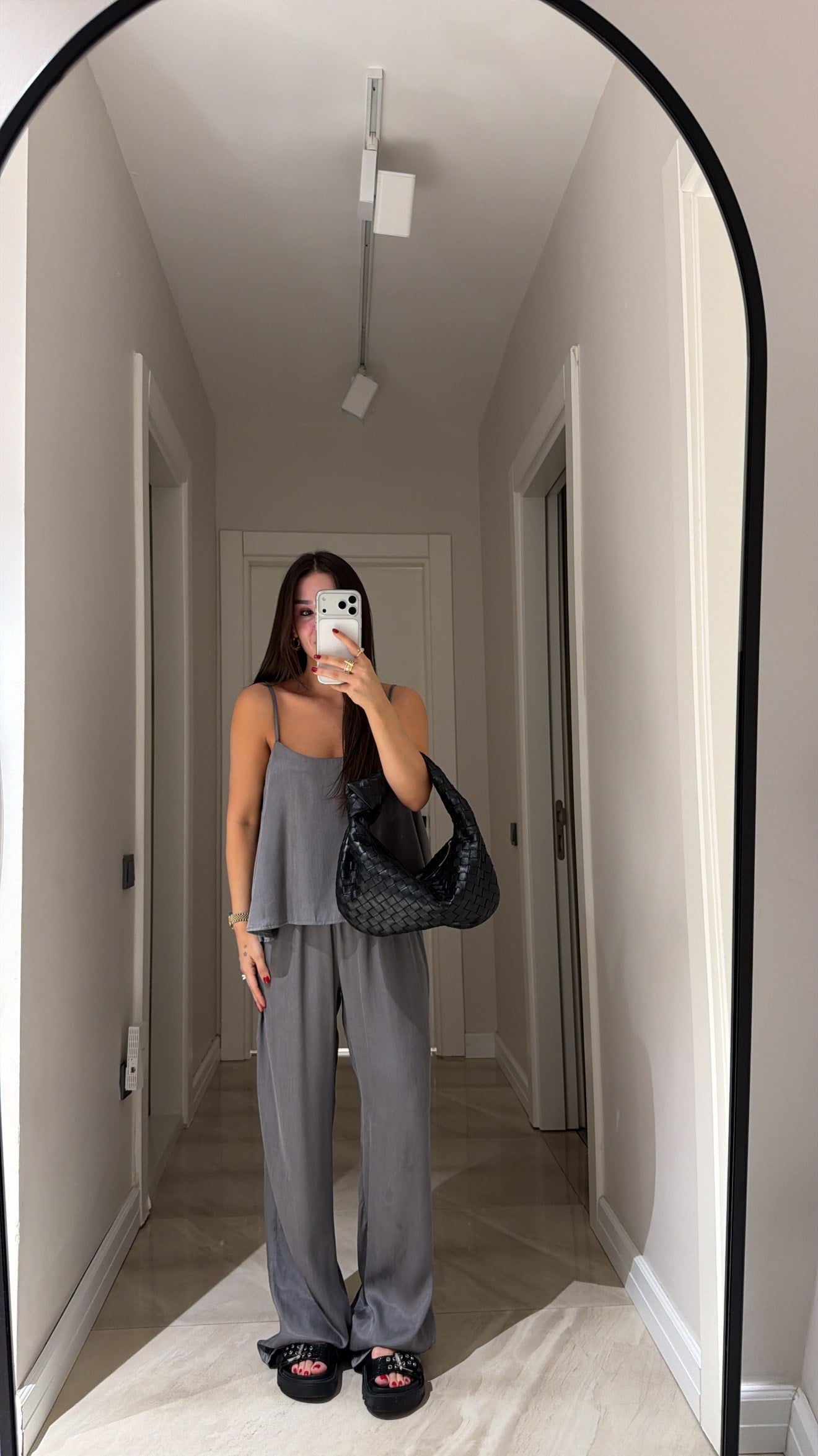 Gri Askılı Bluz Pantolon Takım 