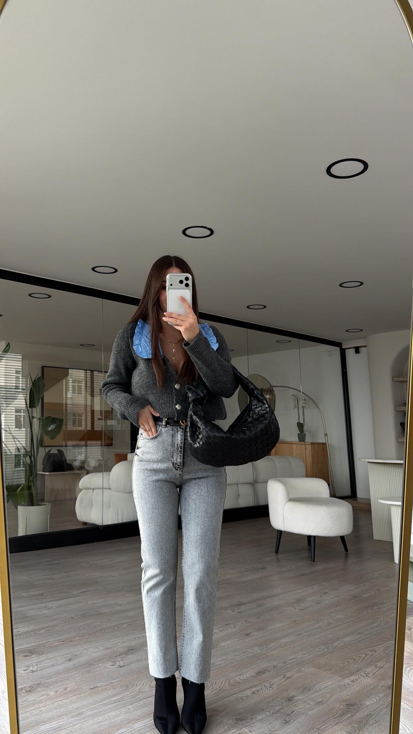 Gri Marka Model Kesik Paça Mom Jean