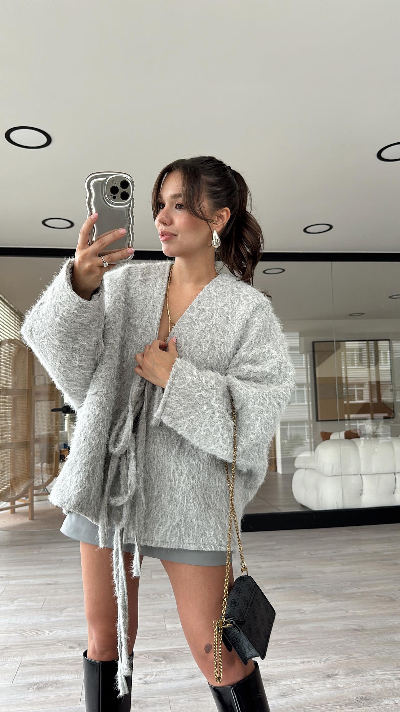 Gri Marka Model Oversize Sakallı Ceket