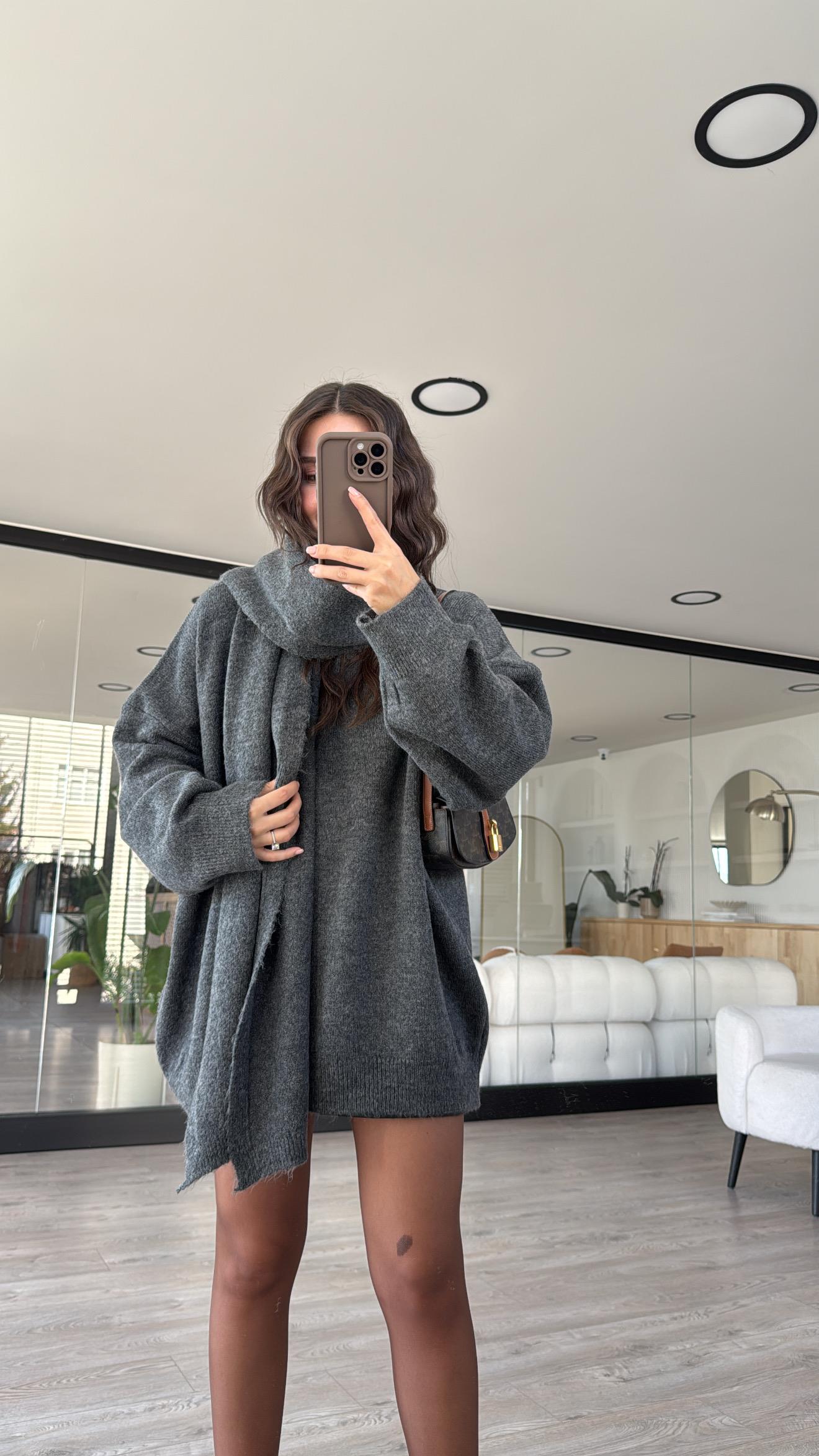 Gri Renk Bisiklet Yaka Atkılı Oversize Kazak