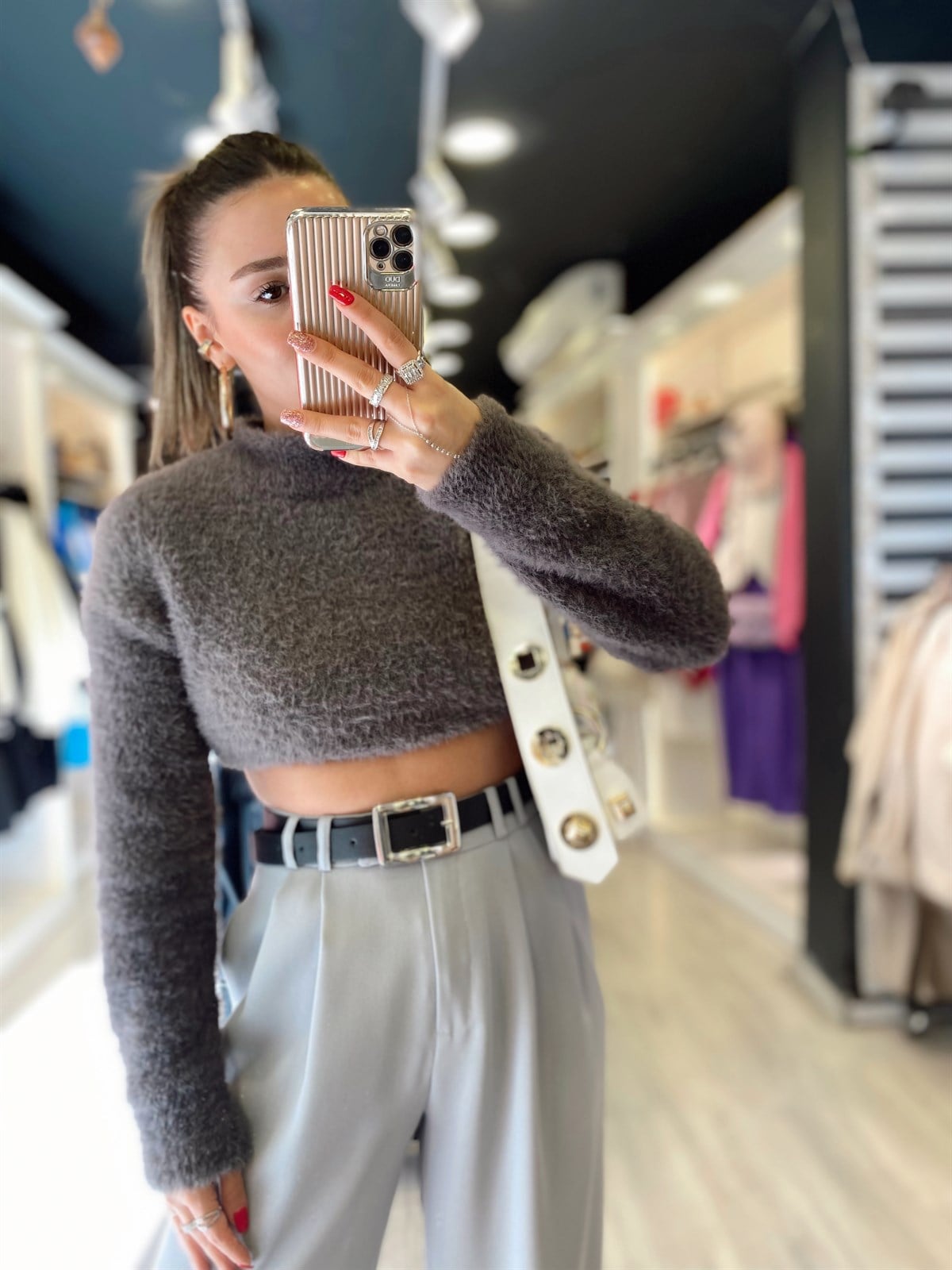 Gri Renk Bisiklet Yaka Saçaklı Crop Kazak 
