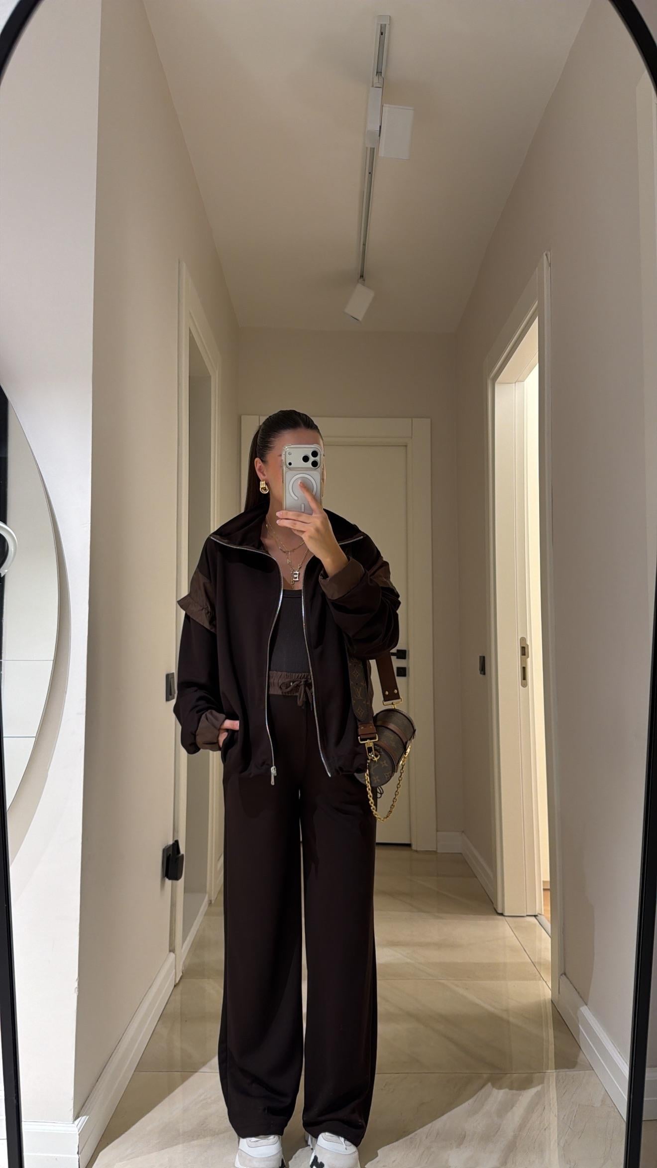 Kahve Paraşüt Detaylı Ön Fermuarlı Marka Model Takım 