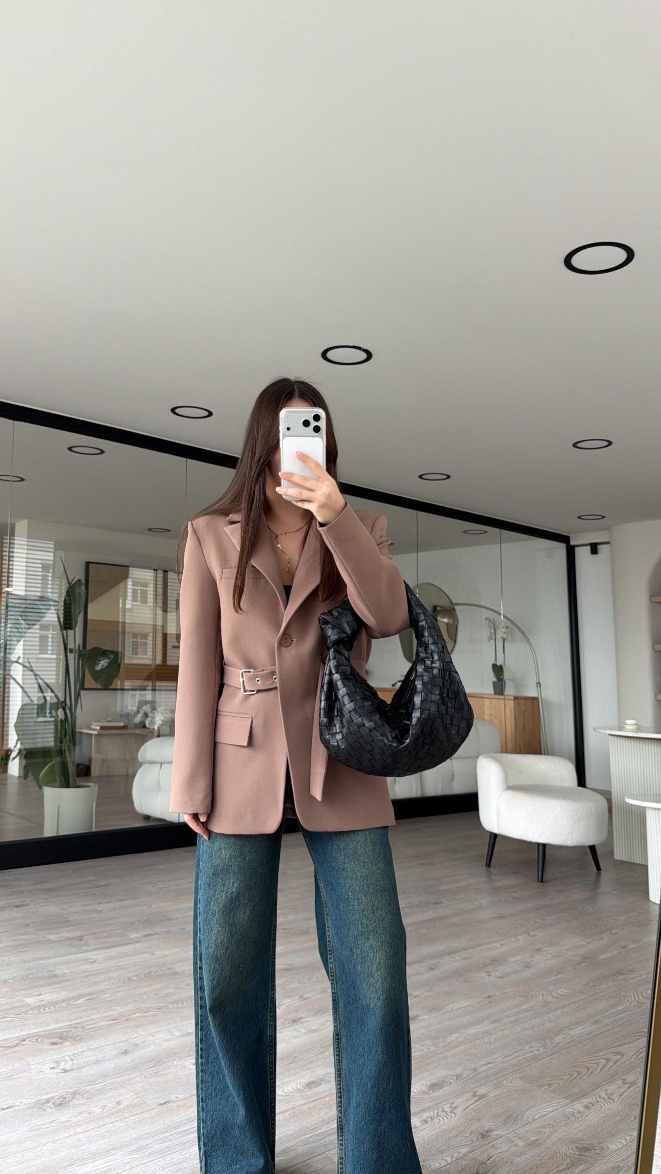 Koyu Bej Kemer Detaylı Blazer Ceket
