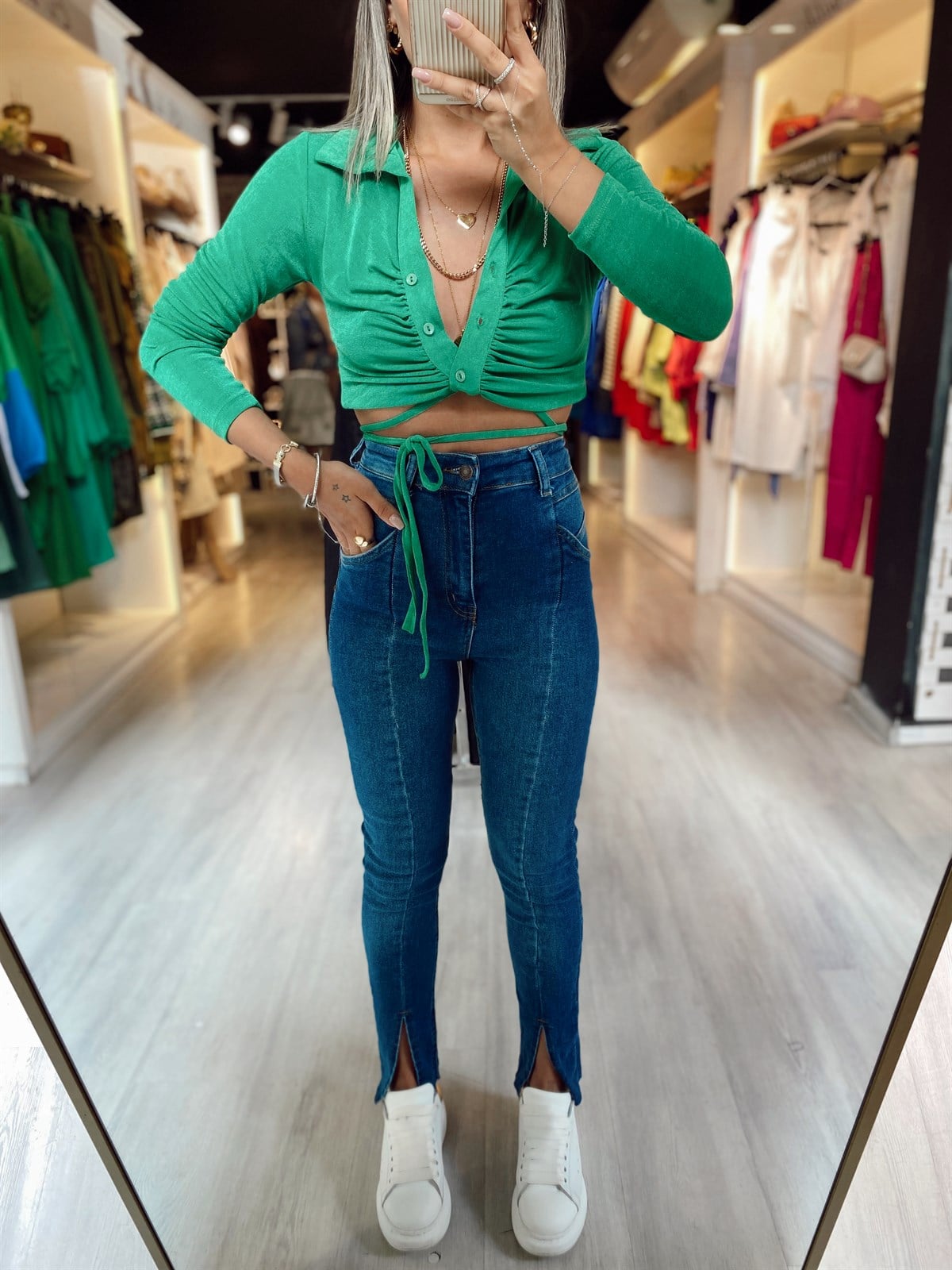 Lacivert Ön Dikiş Detaylı Paca Yırtmaçlı Jean 