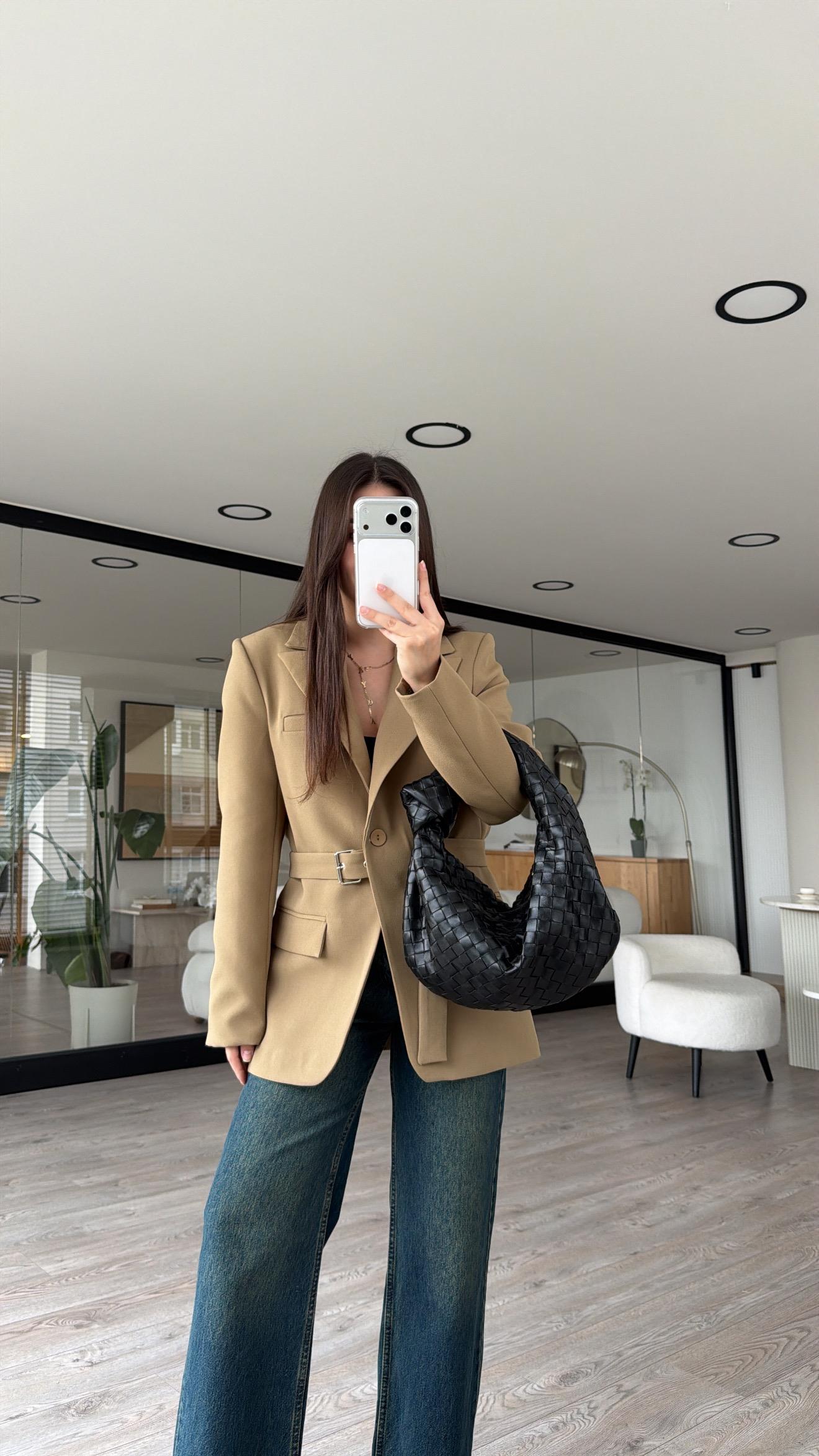 Olive Kemer Detaylı Blazer Ceket
