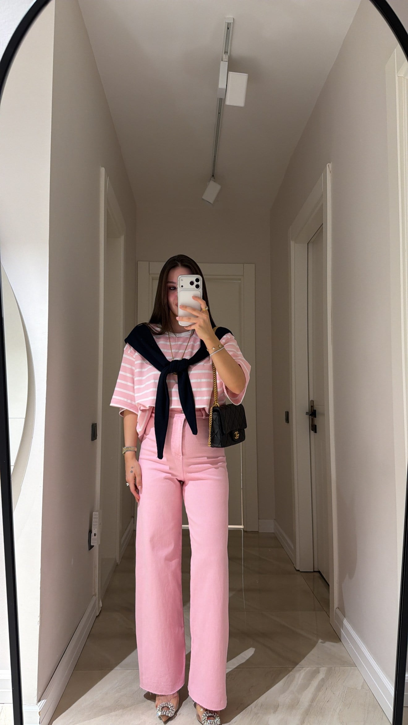 Pembe Kare Cep Detaylı Kesik Paça Marka Model Jean