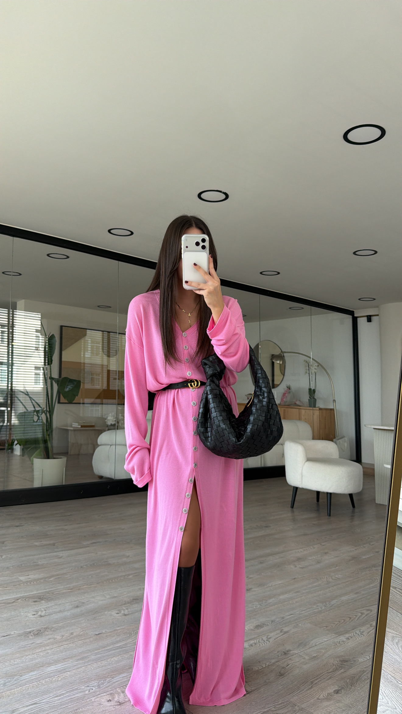 Pembe Ön Düğmeli Yan Yırtmaçlı Triko Elbise