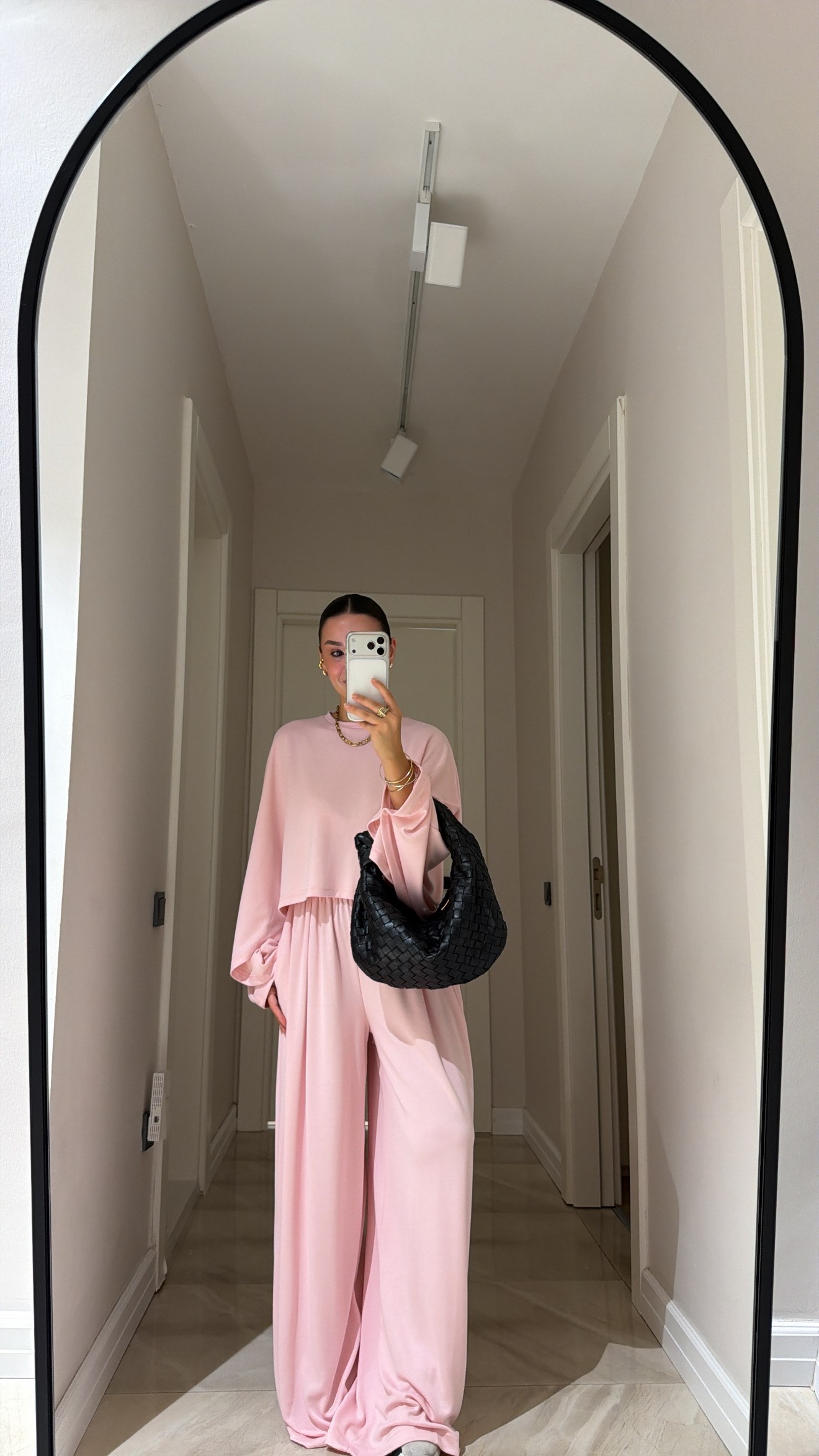 Pembe Yarasa Kol Detaylı Pantolon Takım