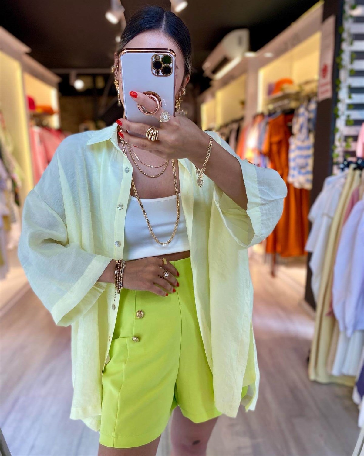 Sarı Yanı Yırtmaçlı Oversize Gömlek