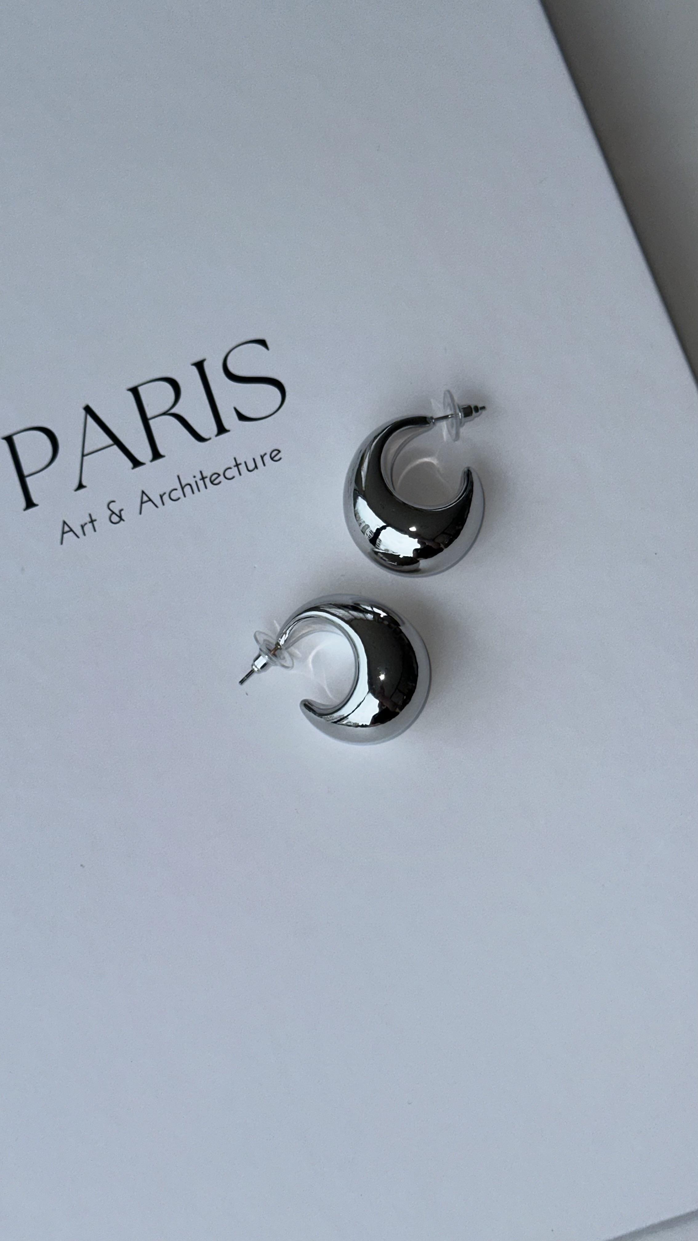 Silver Oval Küçük Bombeli Küpe